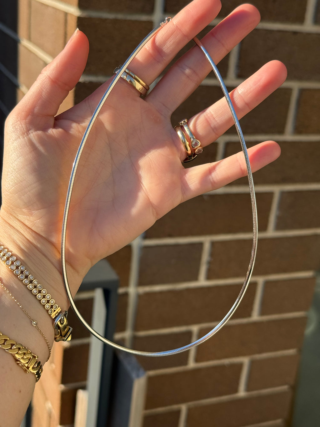 Reversible Omega Chain