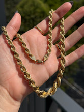 Load image into Gallery viewer, Graduated Vintage Rope Chain
