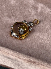 Load image into Gallery viewer, Shaking Diamond Charm

