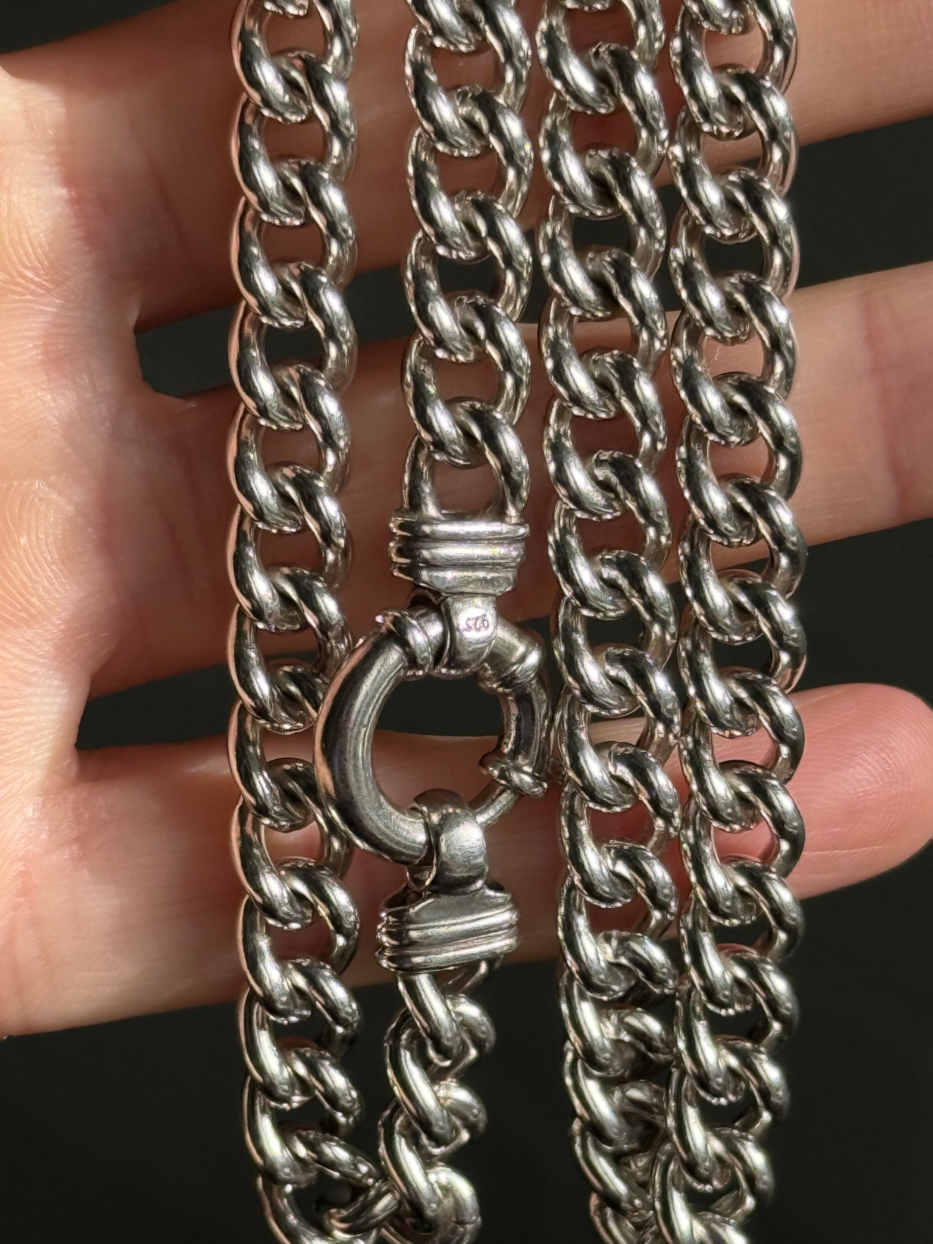 Solid Silver Bolt Curb