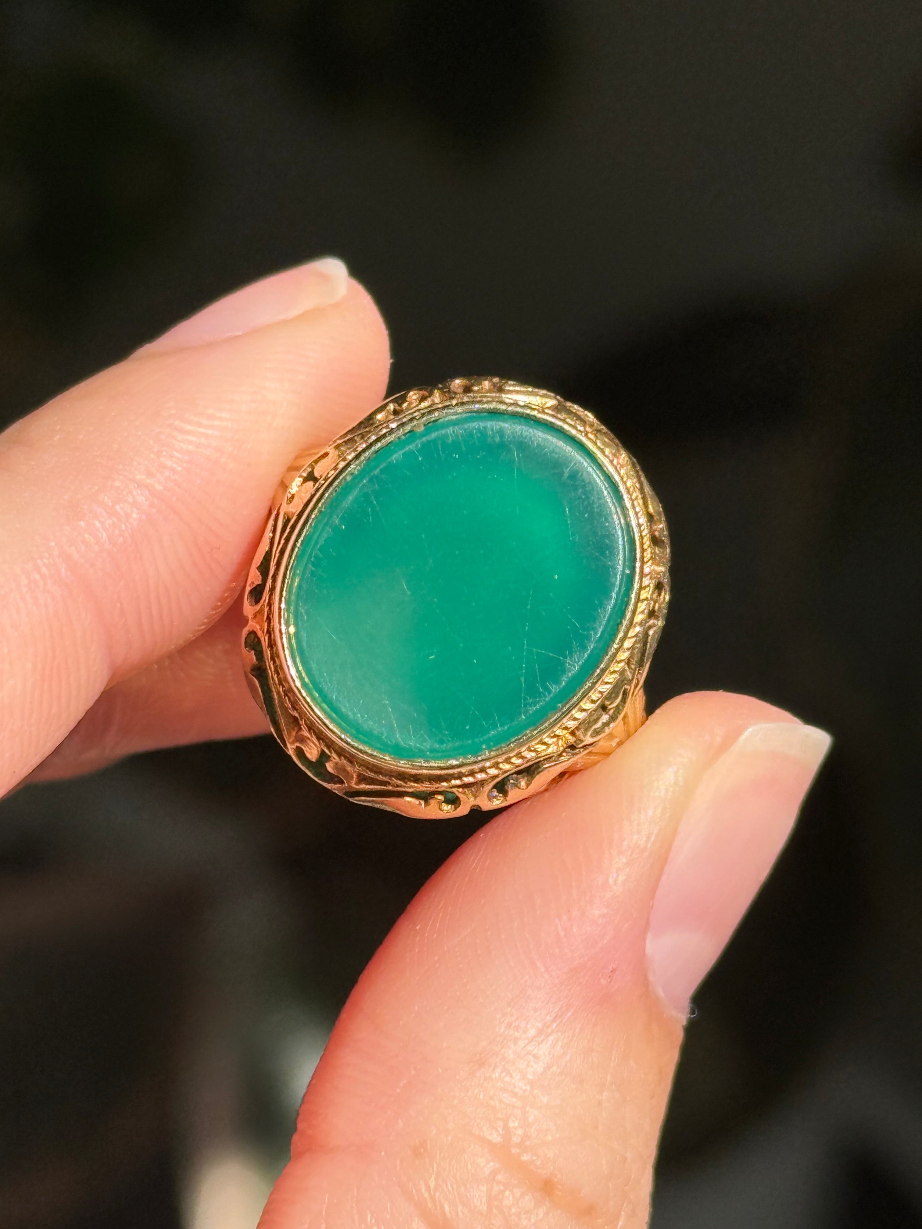 Green Chrysoprase Cabachon Signet Ring