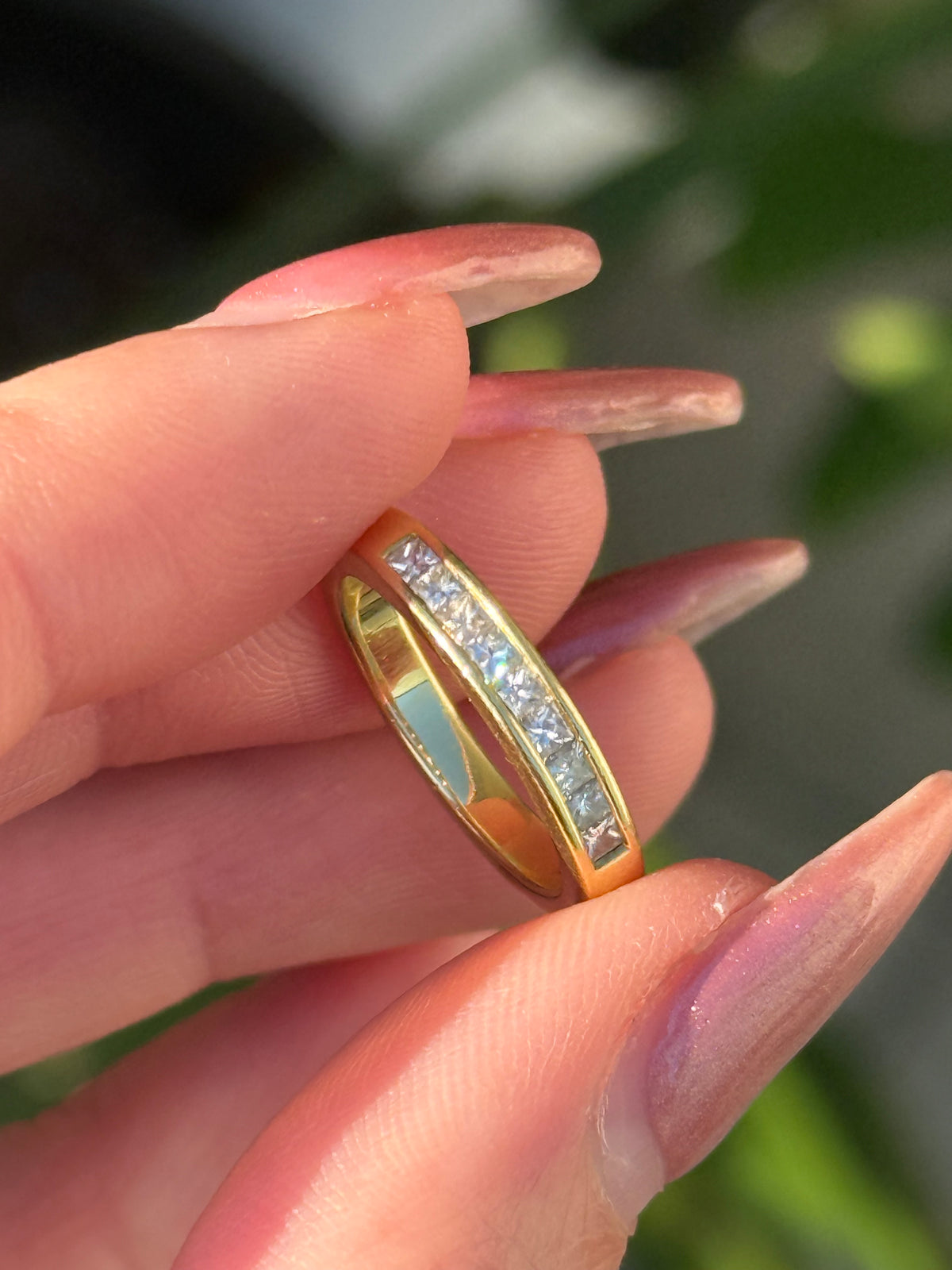 18k Diamond Channel Band