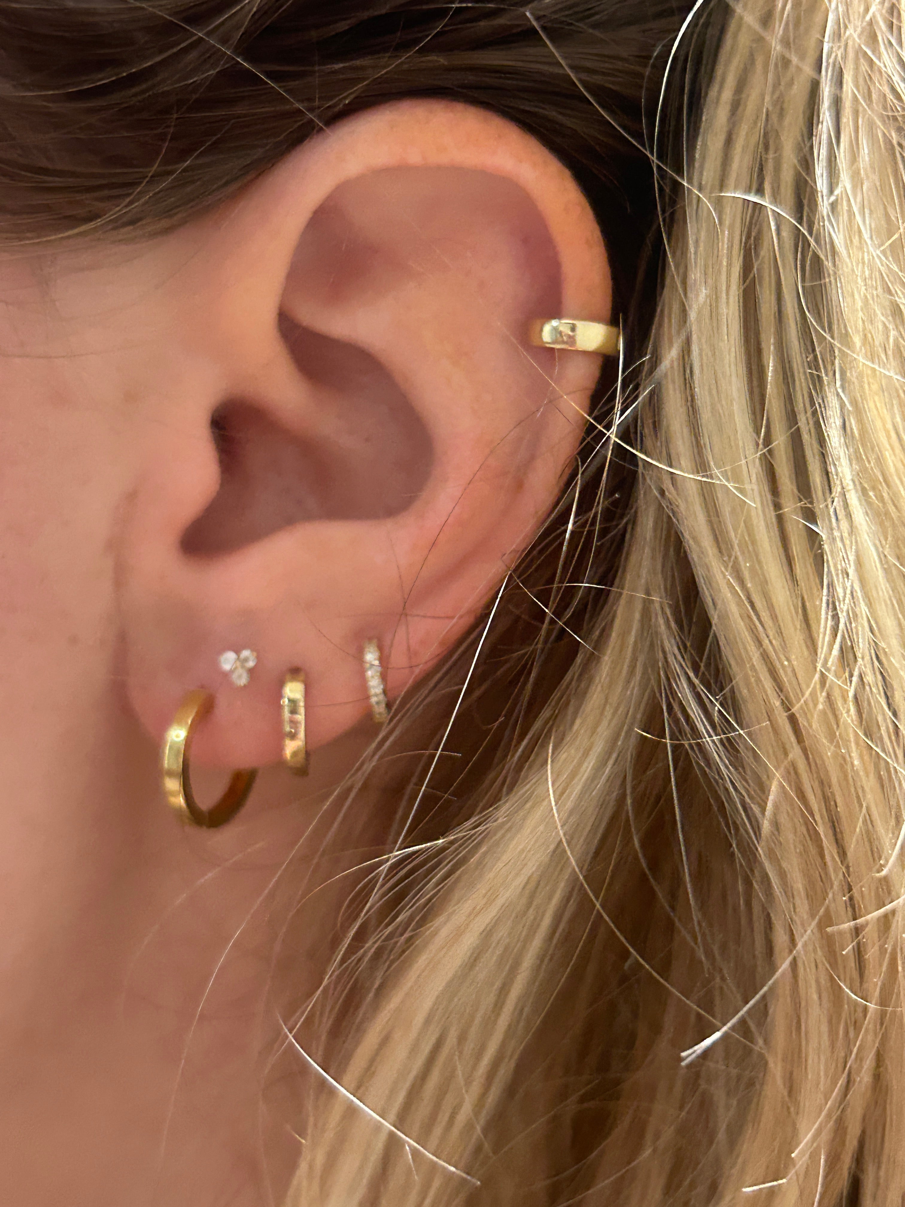 Square Edge Snap Huggies