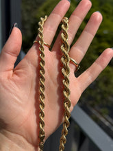 Load image into Gallery viewer, Graduated Vintage Rope Chain
