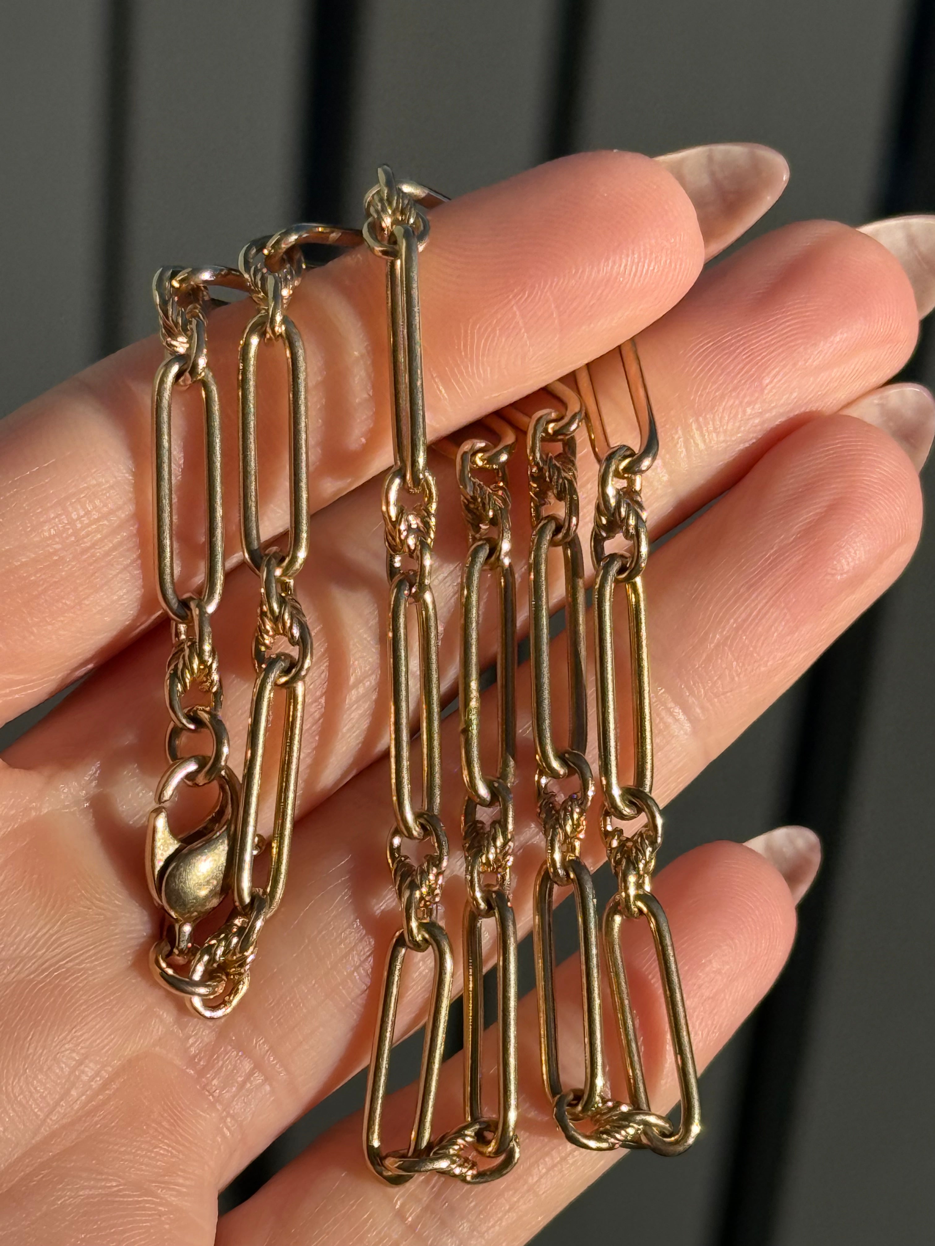 Solid Love Knot Trombone Chain