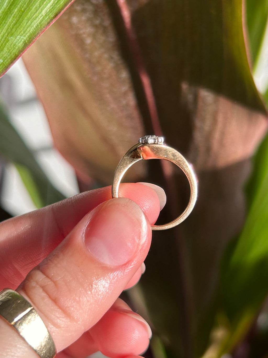 Diamond Flower Wave Ring