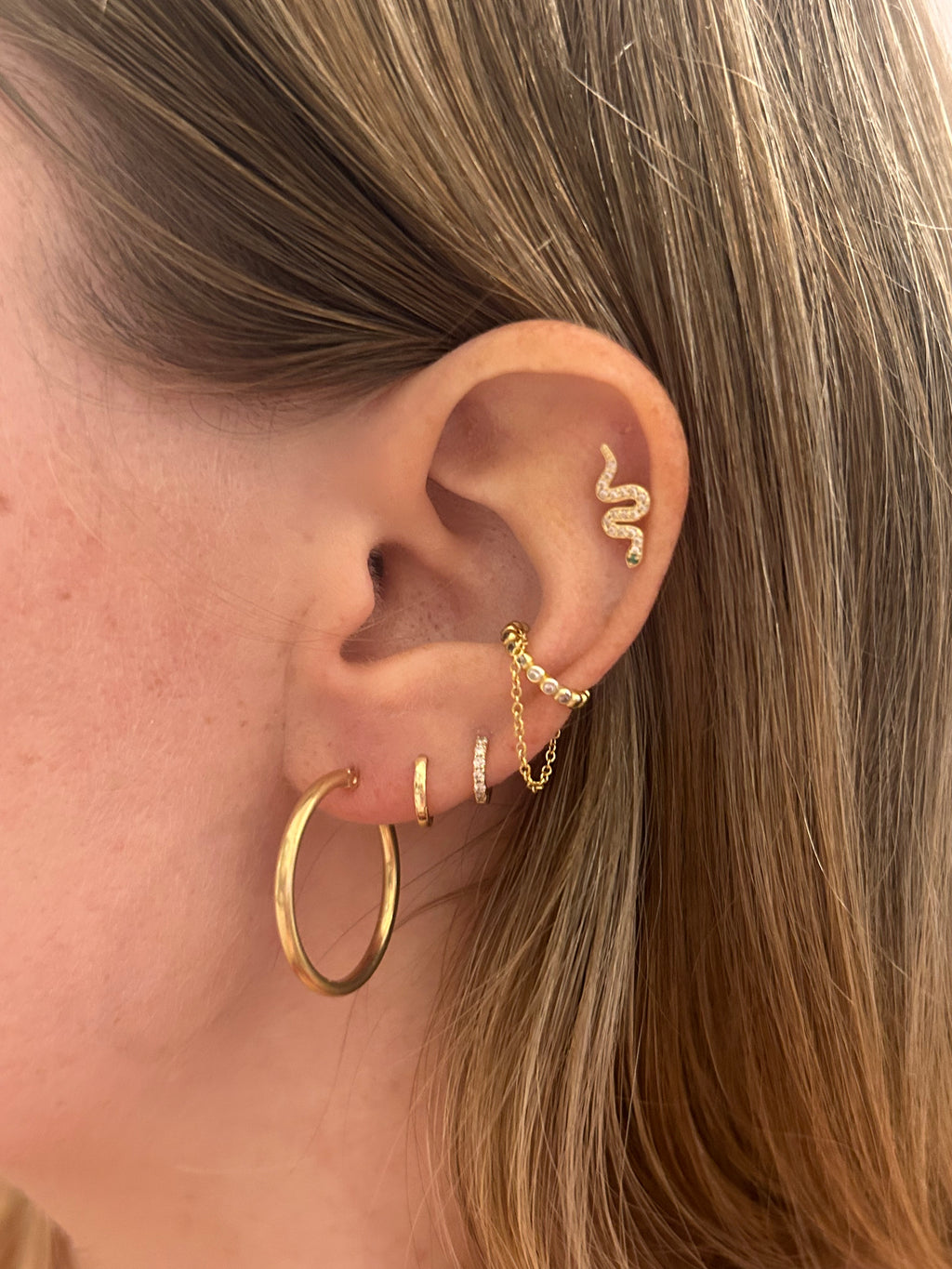 Everyday Whisper Hoops