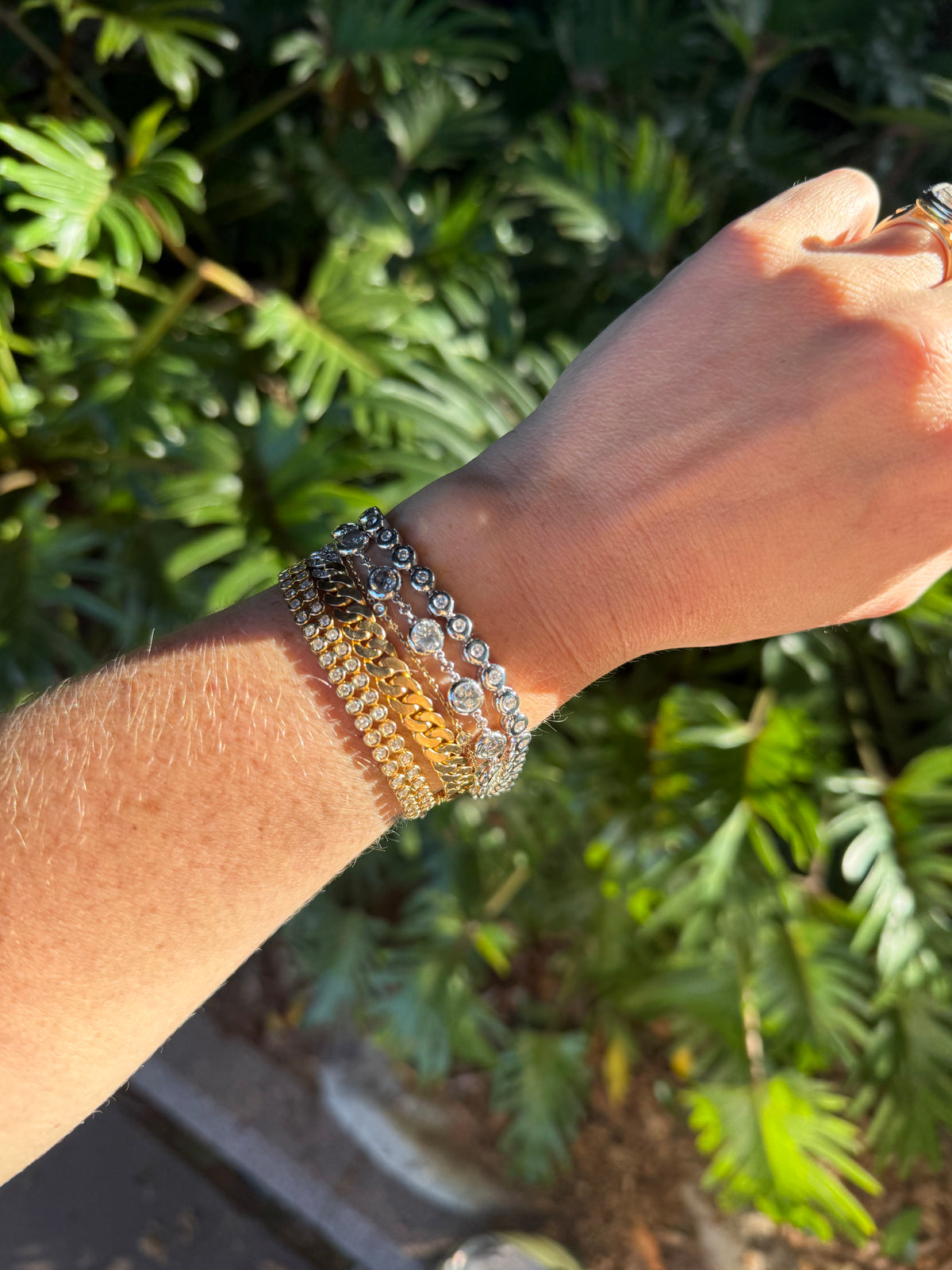 18k WG Bubble Natural Diamond Tennis Bracelet