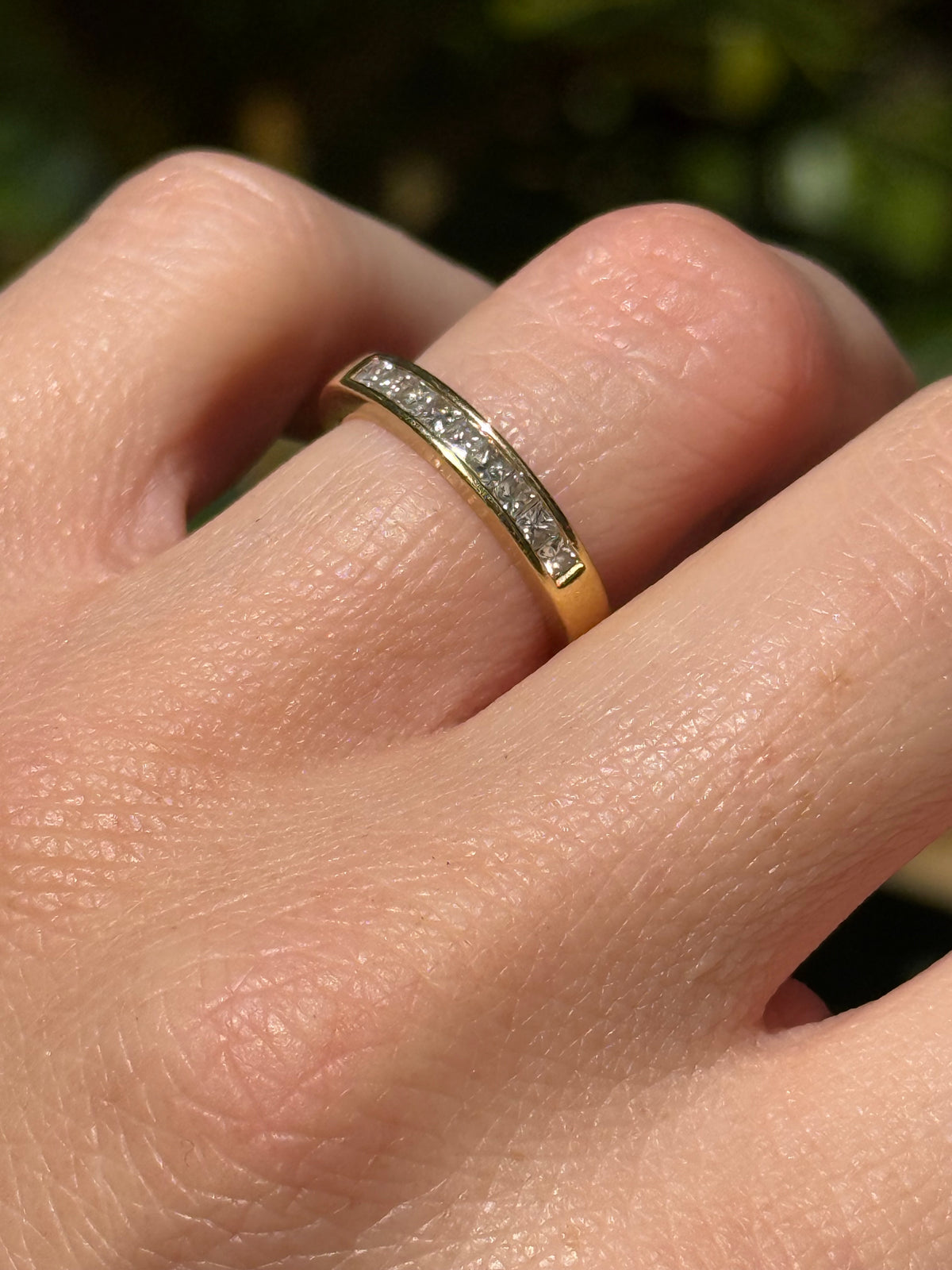 18k Diamond Channel Band