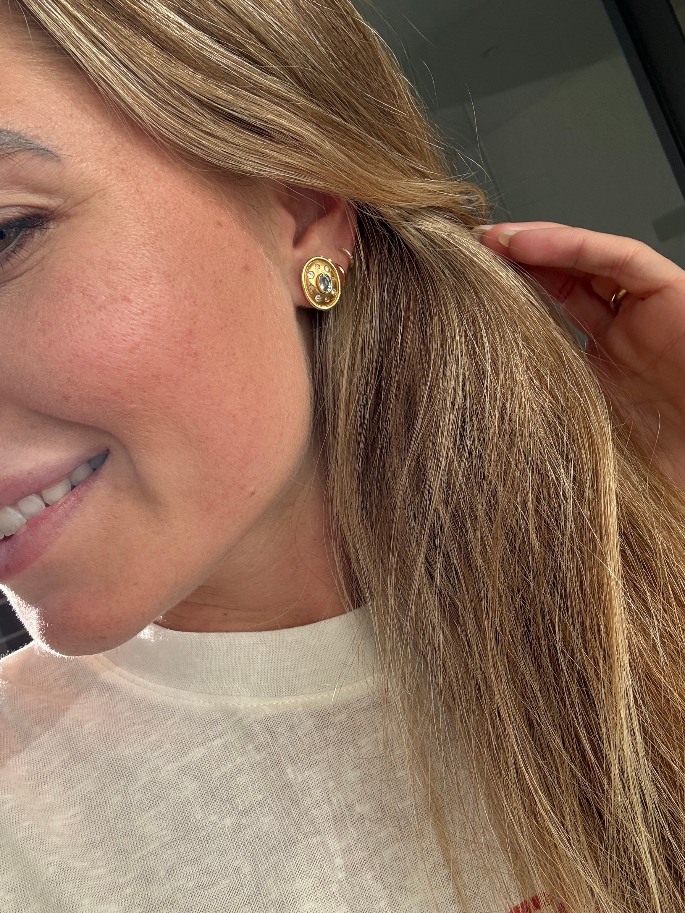 UNOAERRE Aqua Diamond Earrings