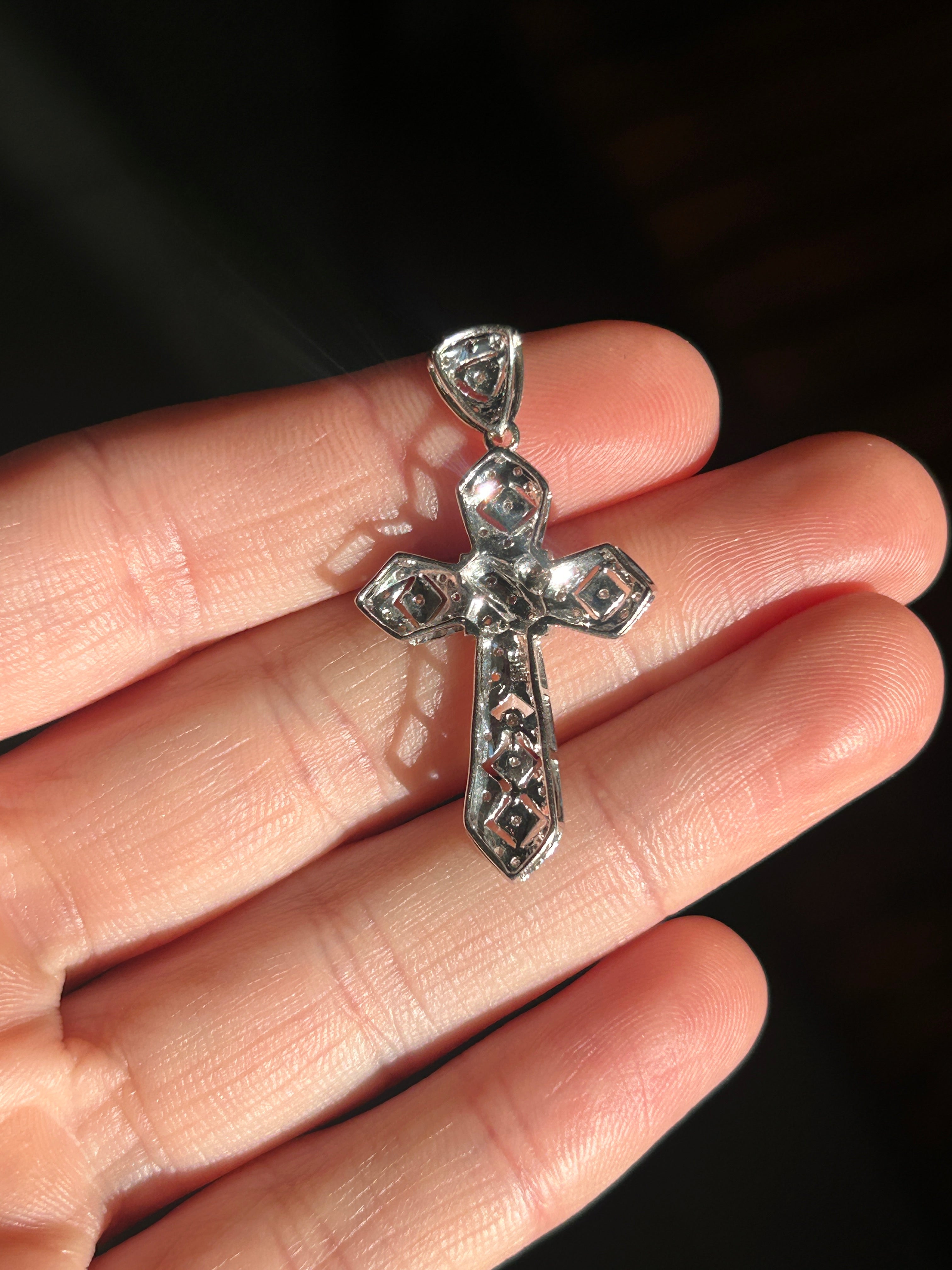 WG Ornate Diamond Cross