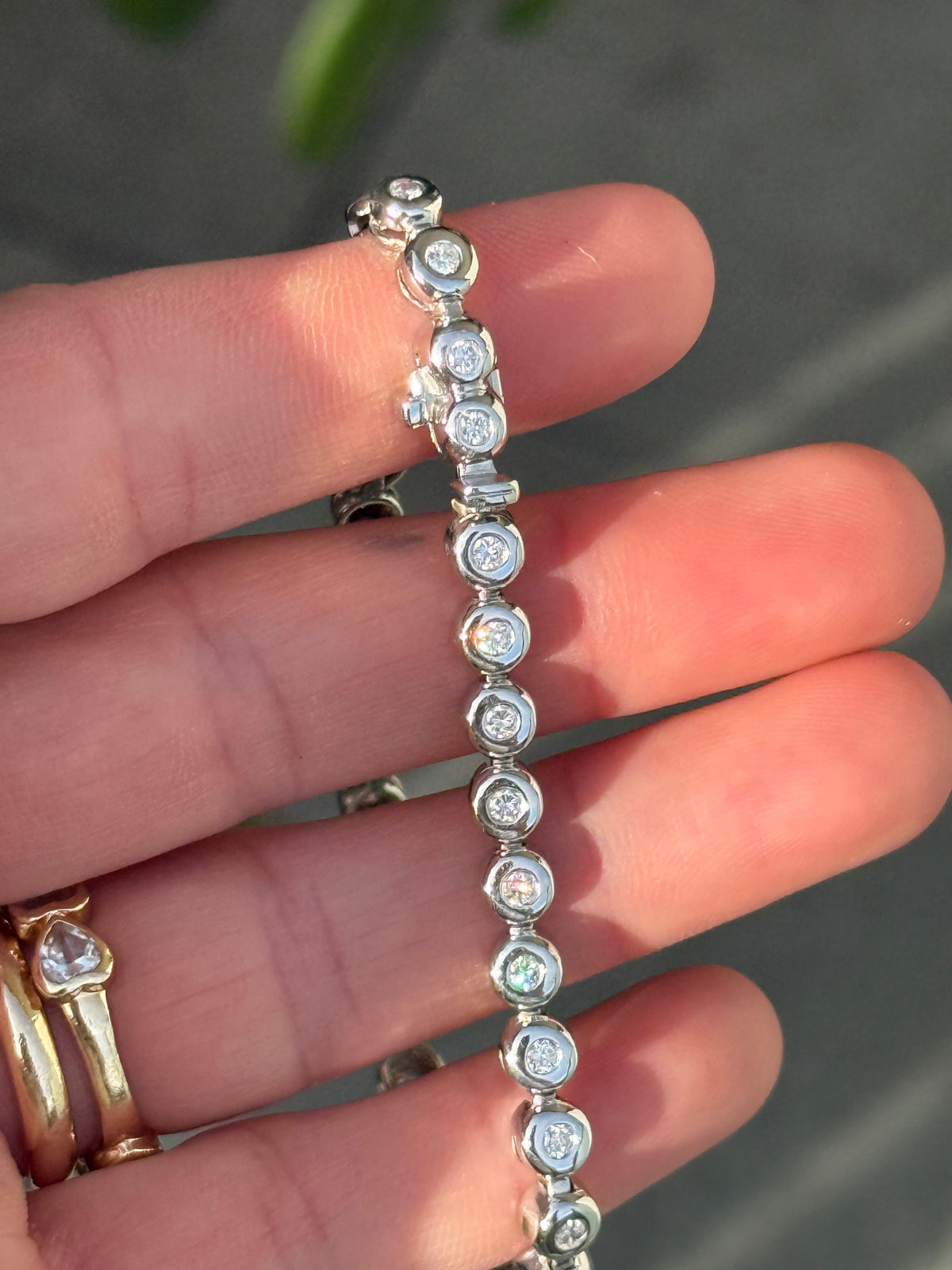 18k WG Bubble Natural Diamond Tennis Bracelet