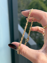 Load image into Gallery viewer, Sparkly Twisted Popcorn Bracelet
