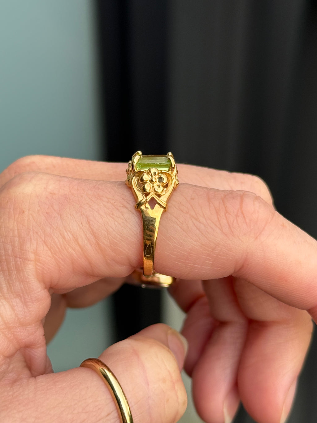 Peridot Flower Ring