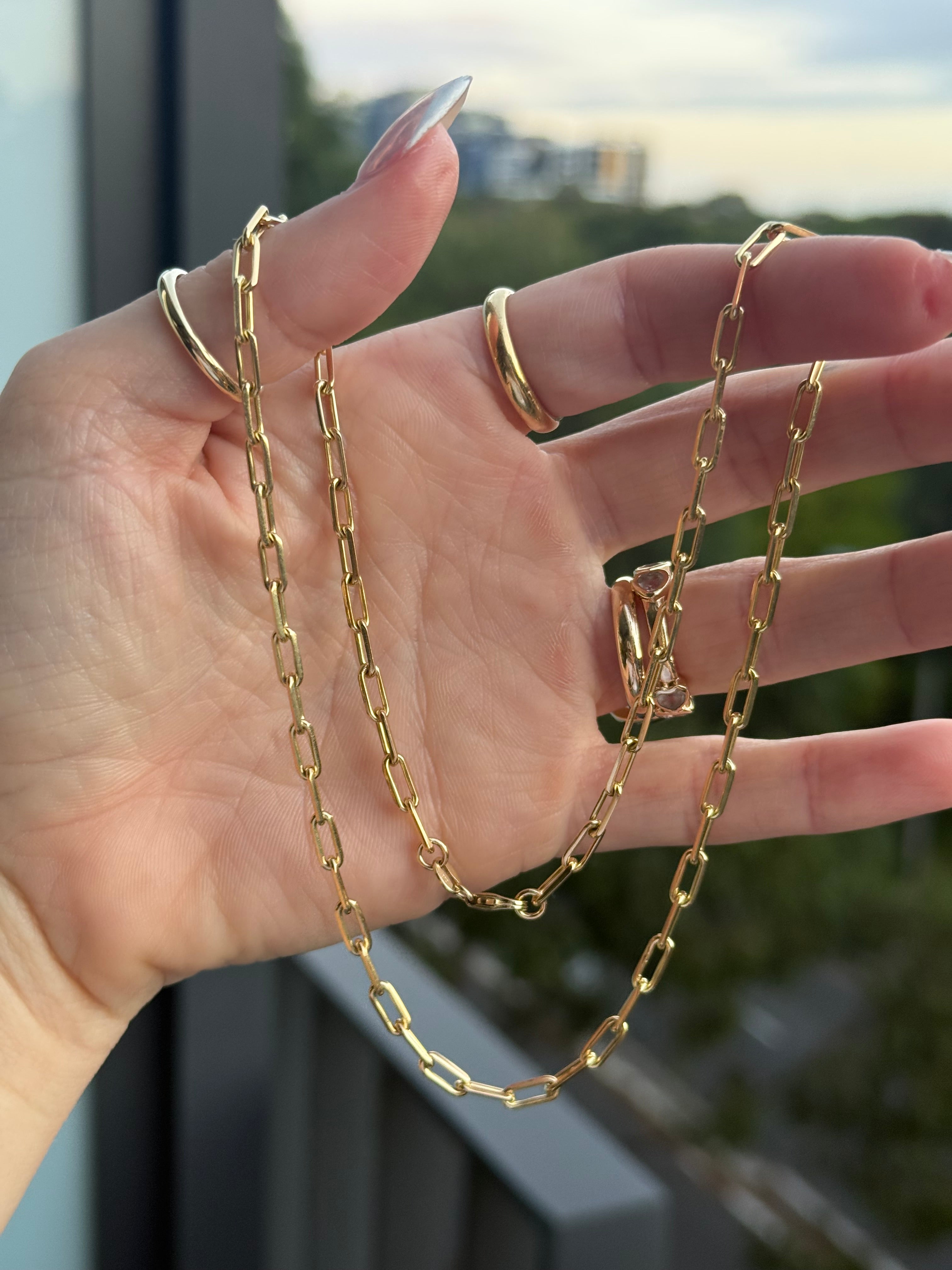 Solid Paperclip Chain