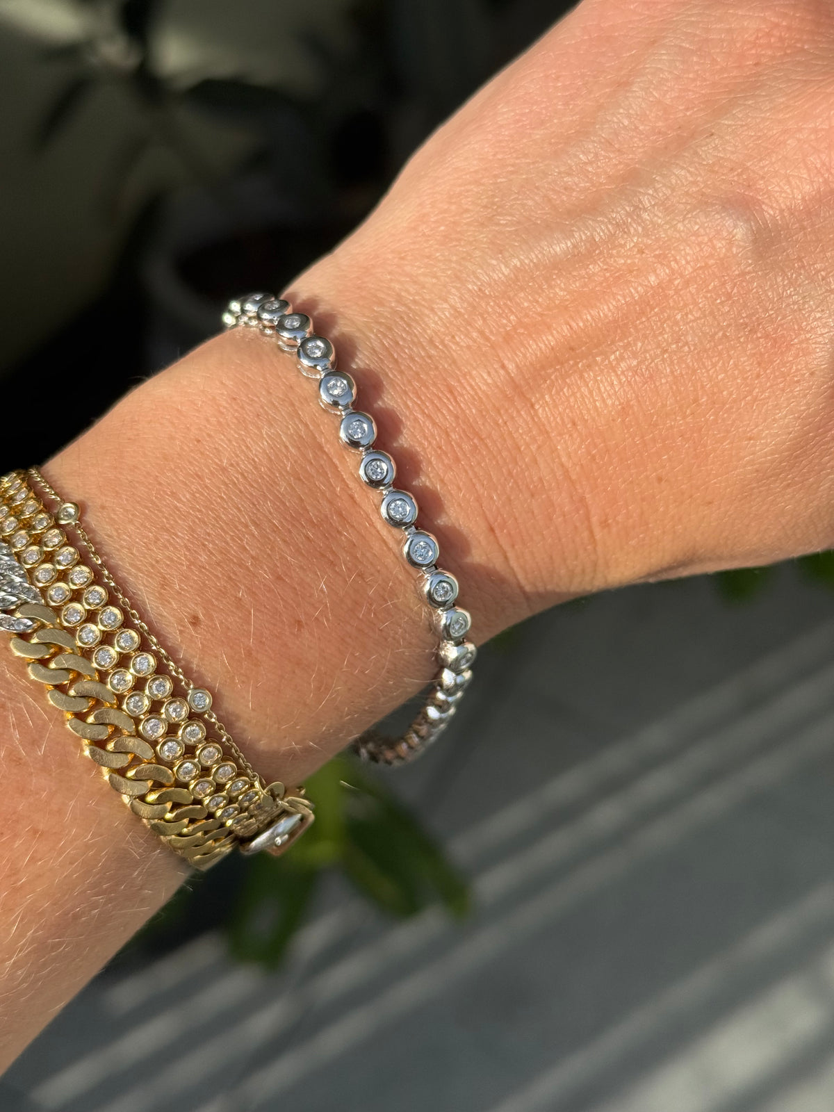18k WG Bubble Natural Diamond Tennis Bracelet