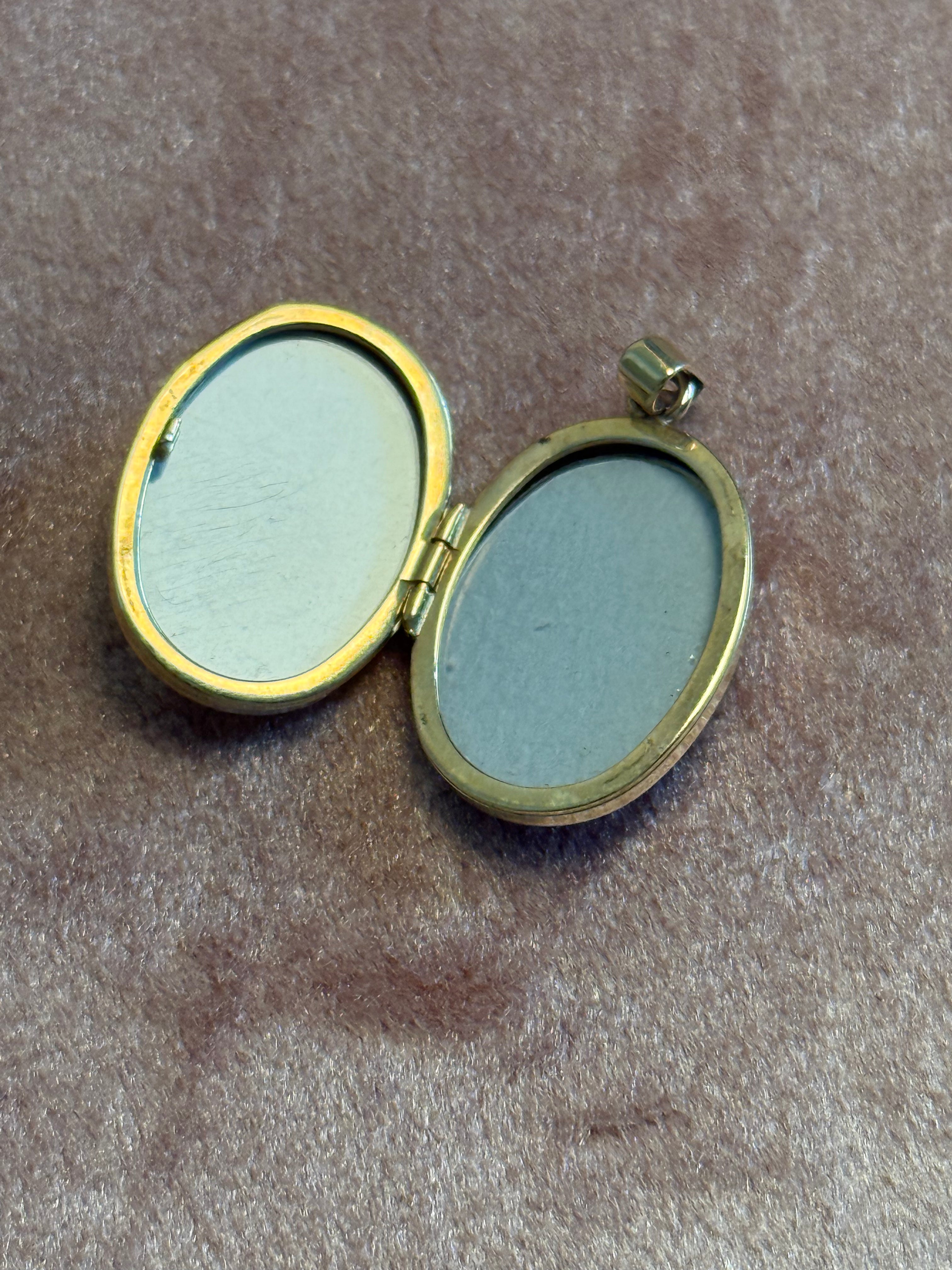 Kissing Birds Locket