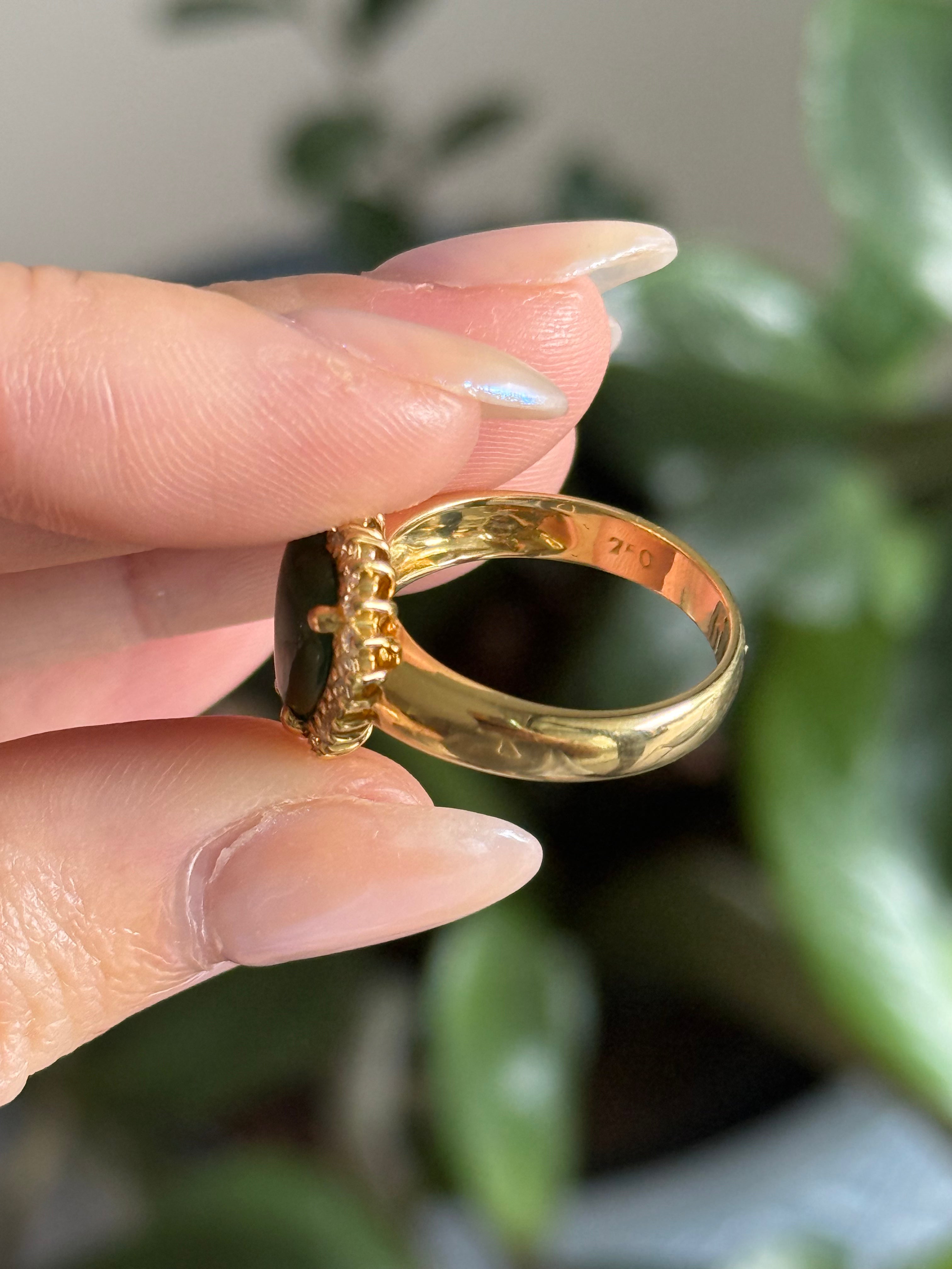 Emerald Cabochon Diamond Heart Ring