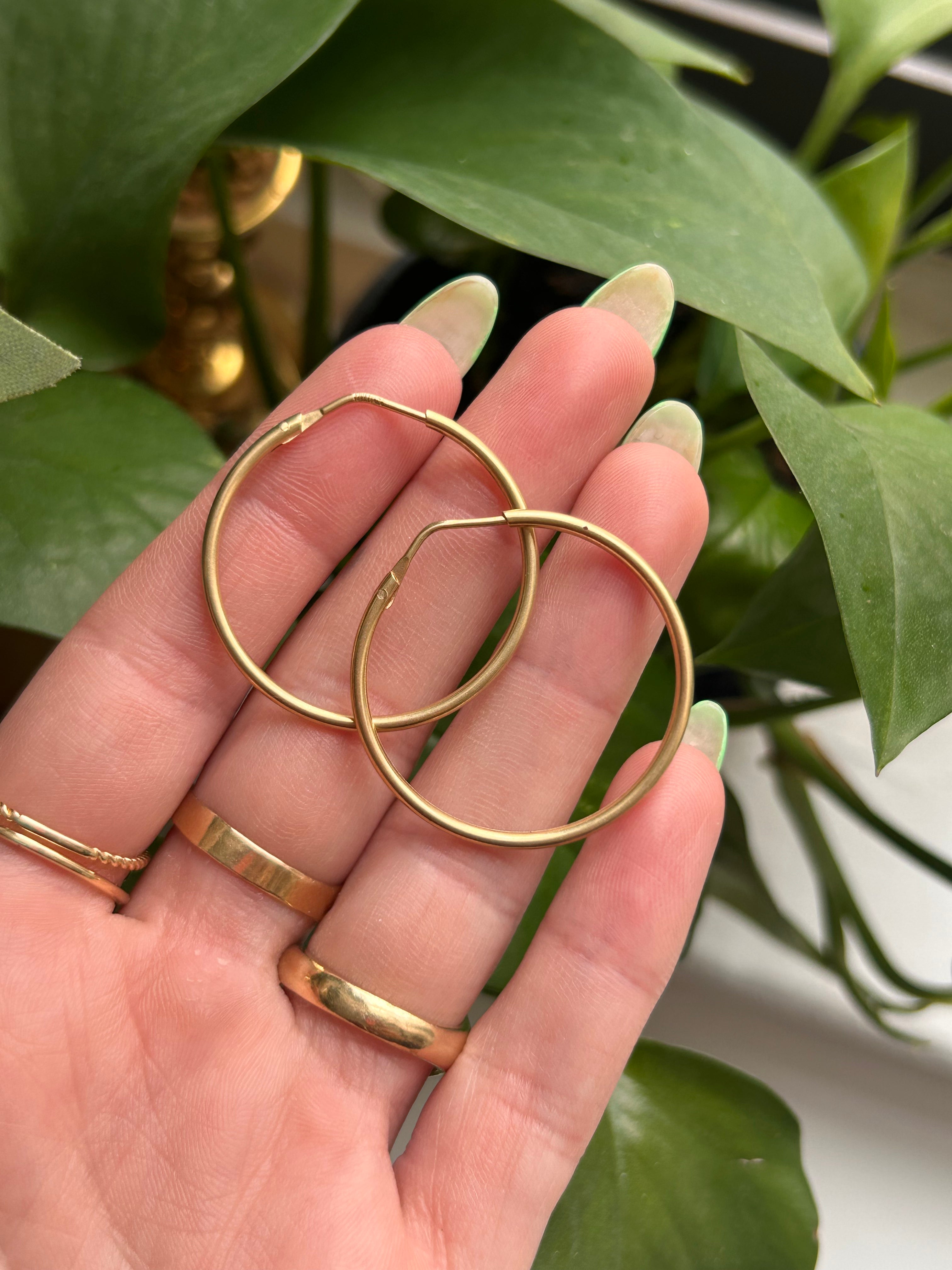 Thread Whisper Hoops