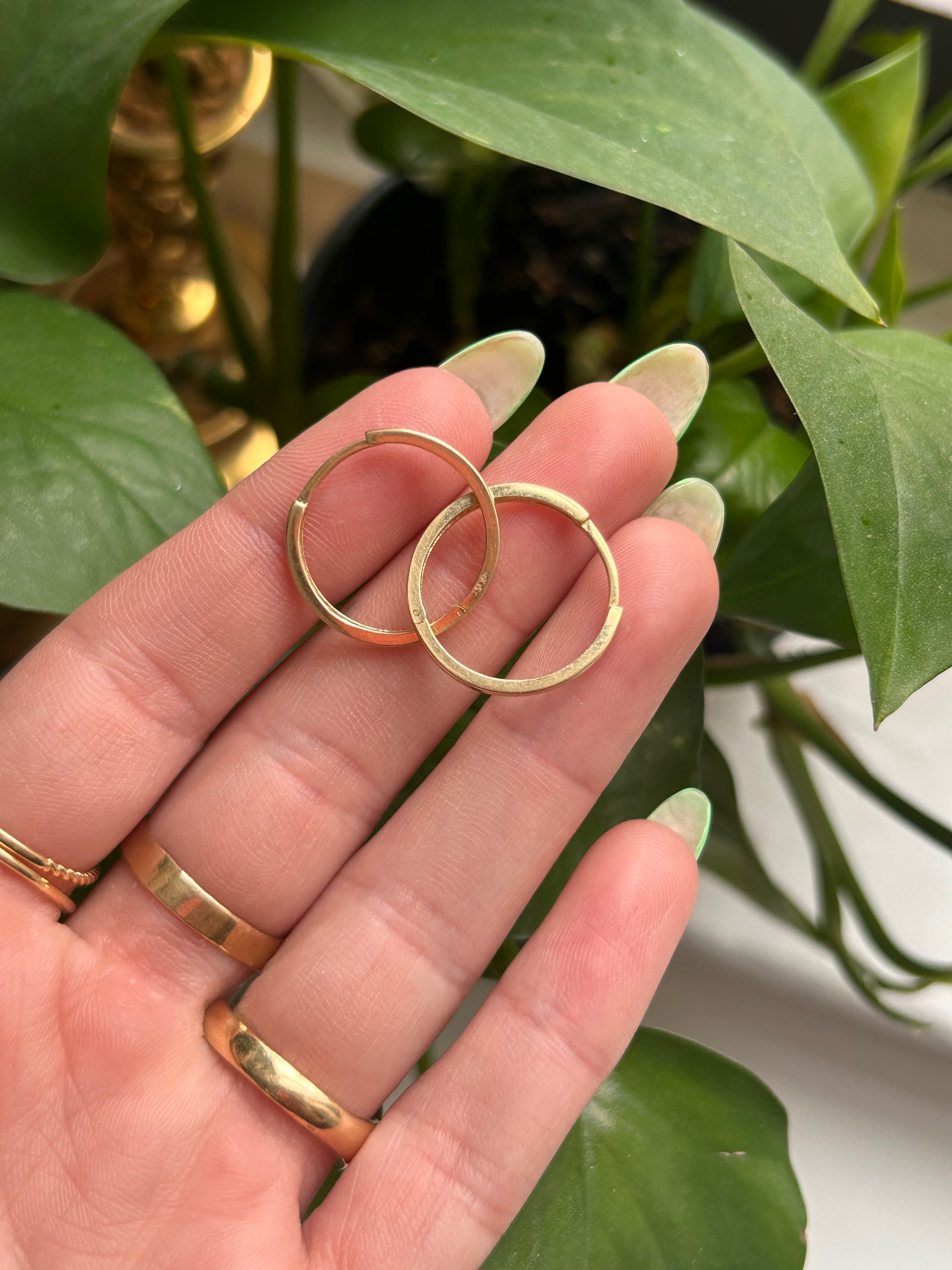 Dainty Snap Hoops