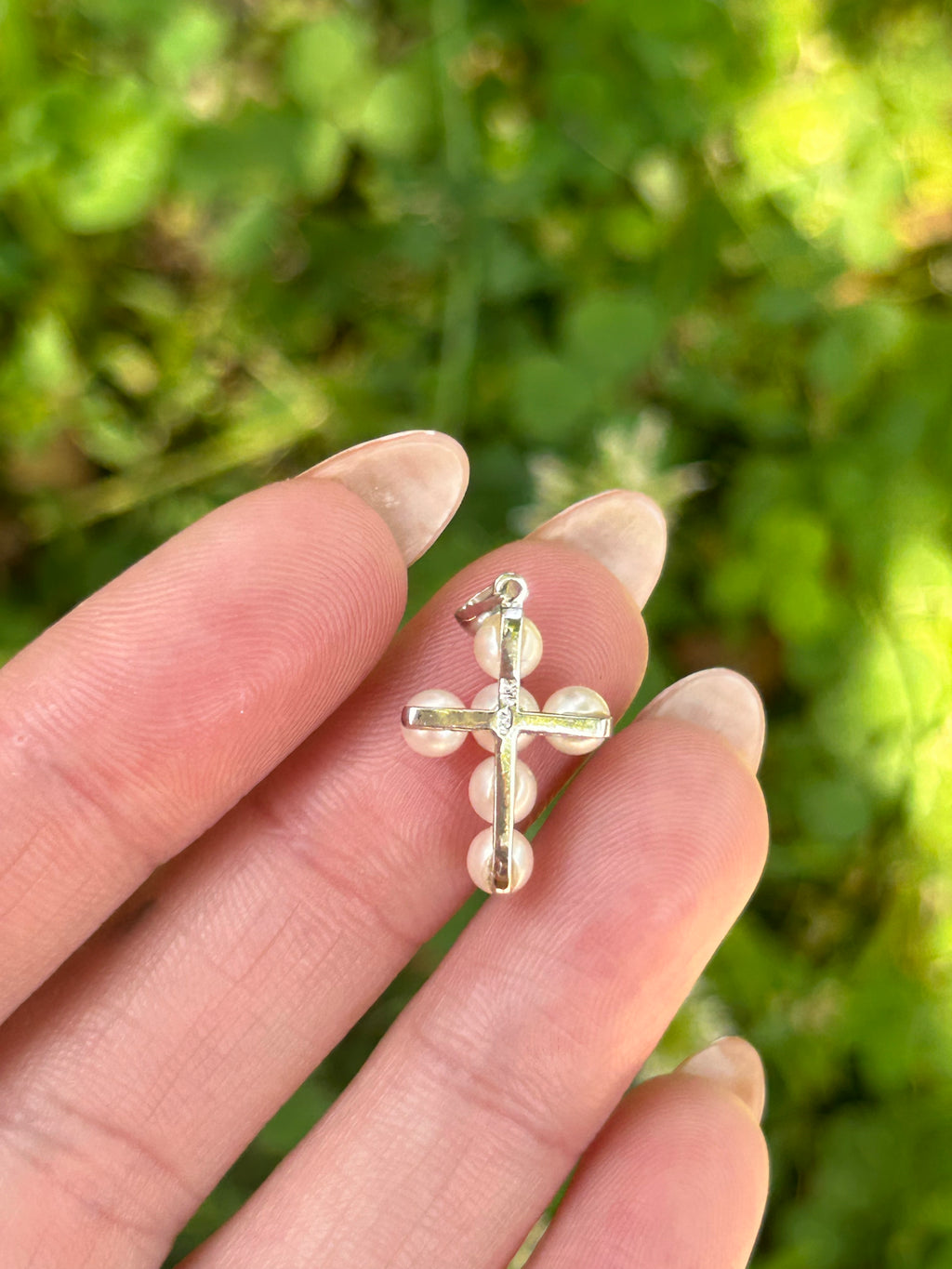 Mini Pearl Cross