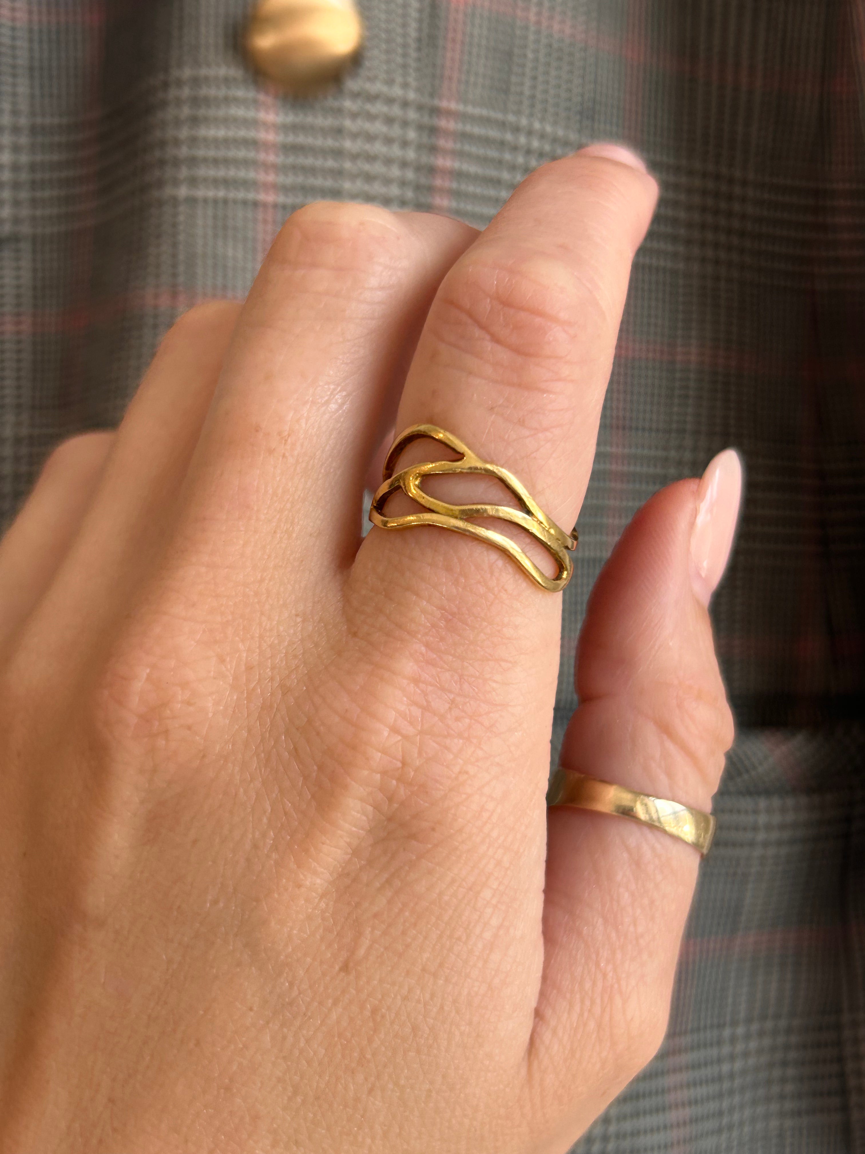 Wavy Ring
