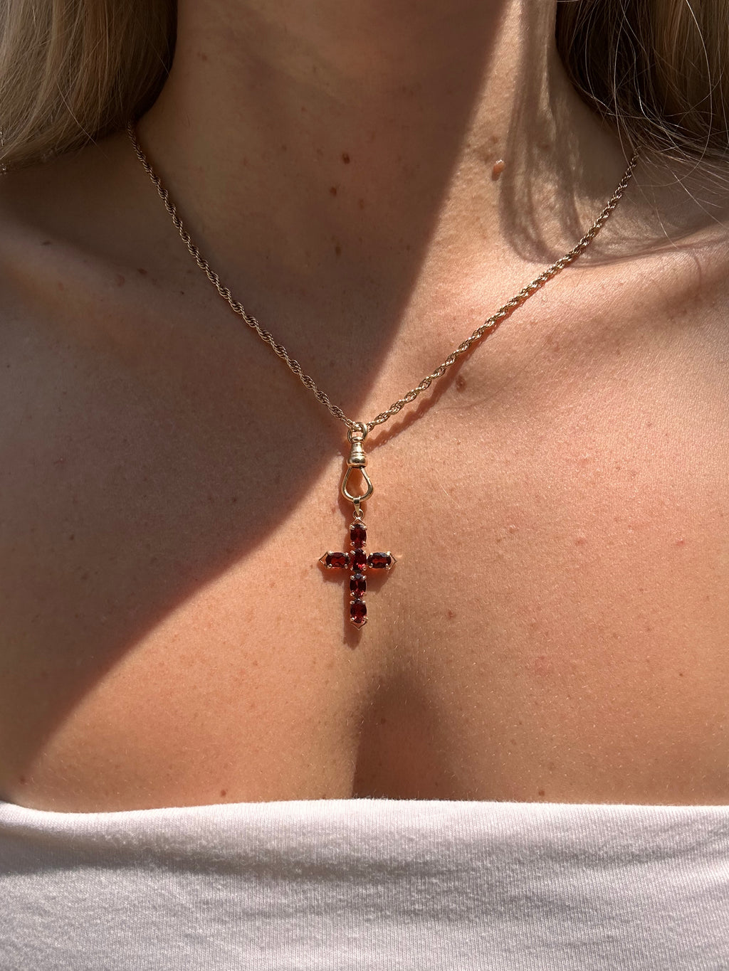 Garnet across
