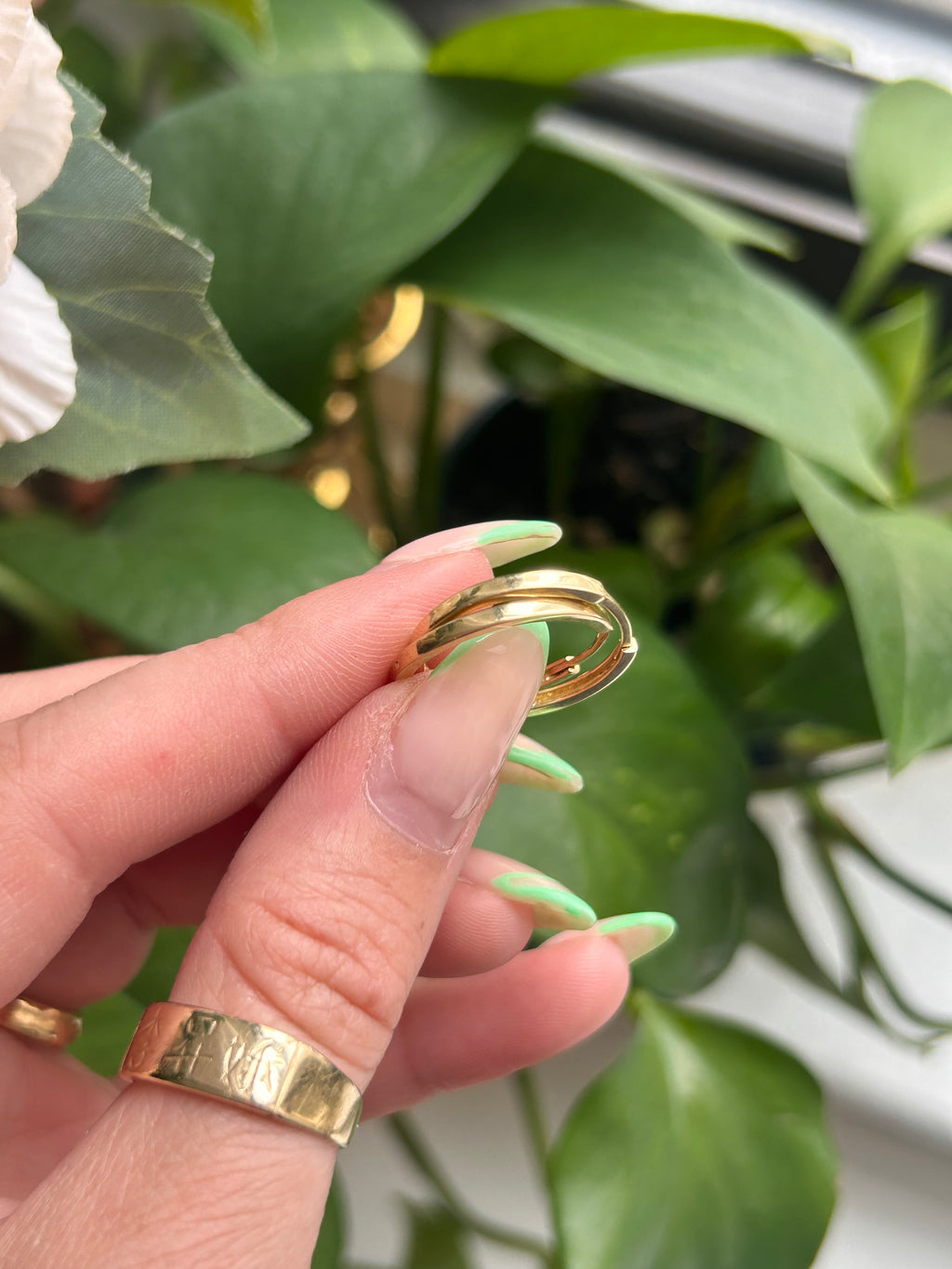 Dainty Snap Hoops