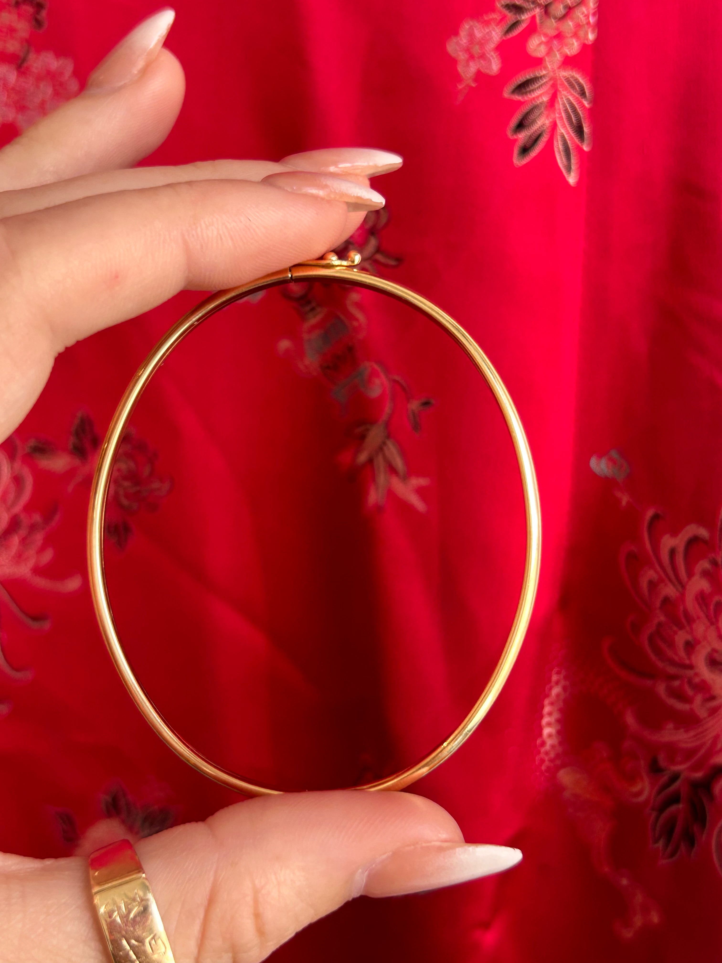 Dainty Bangle