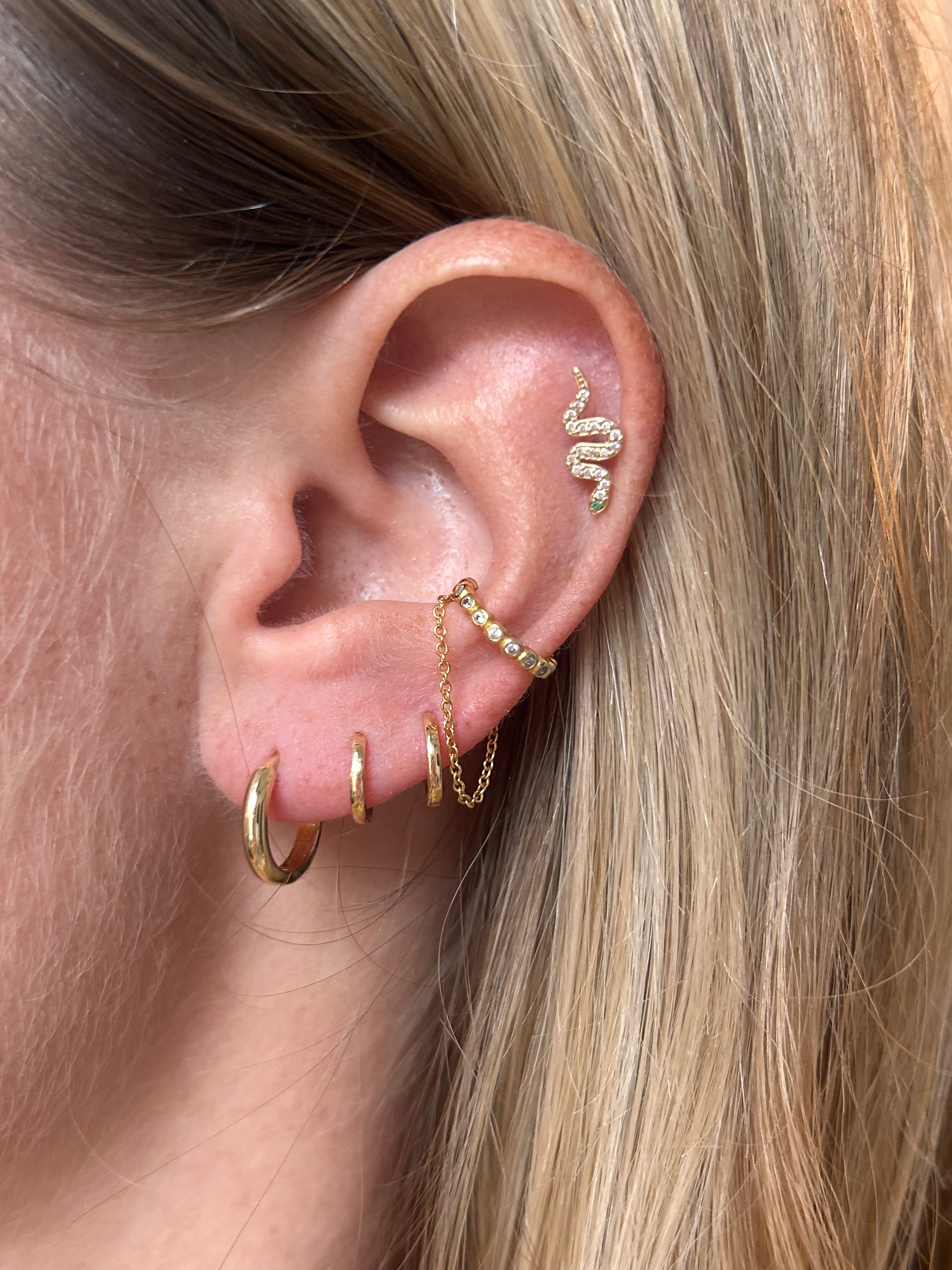 Whisper Snap Huggies