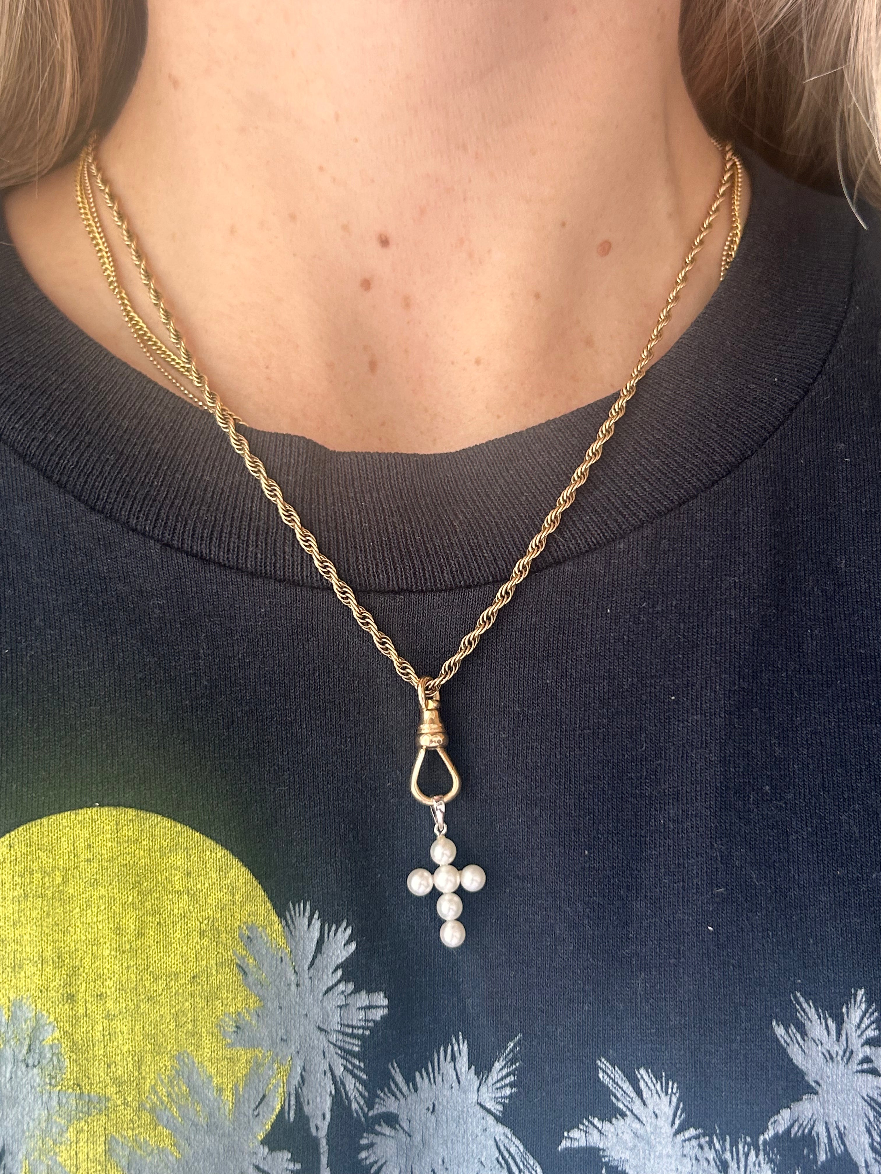 Mini Pearl Cross