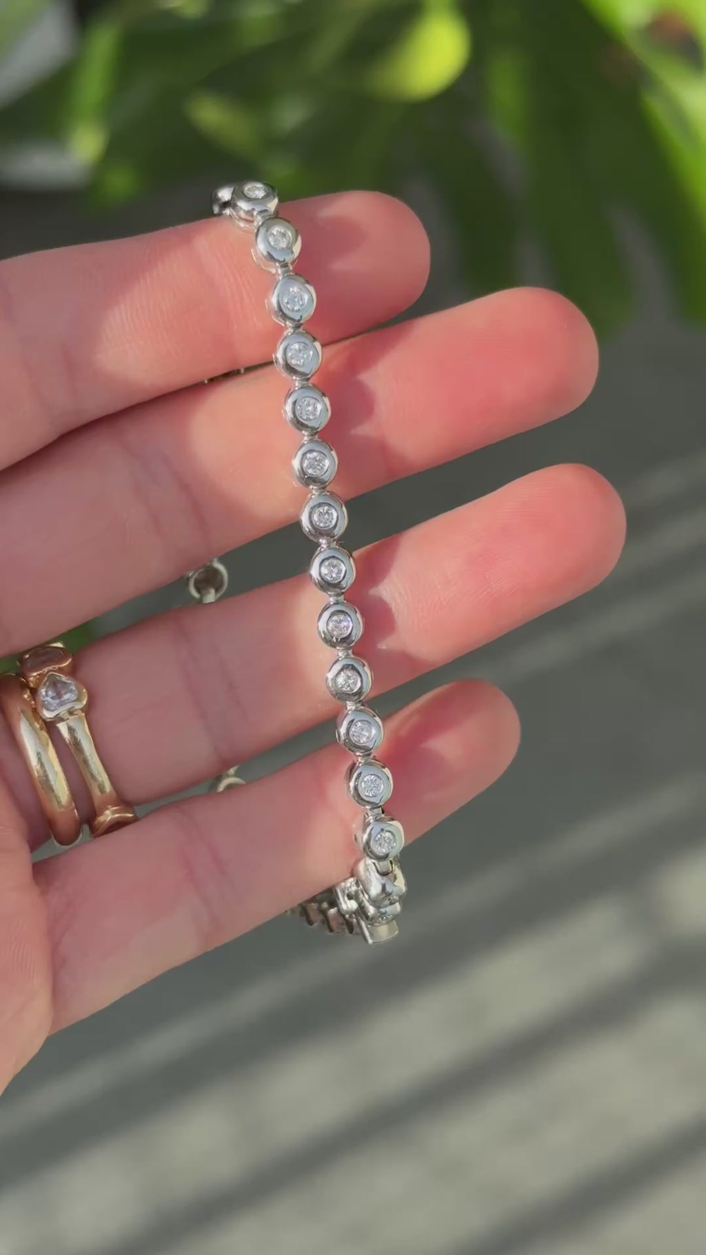 18k WG Bubble Natural Diamond Tennis Bracelet