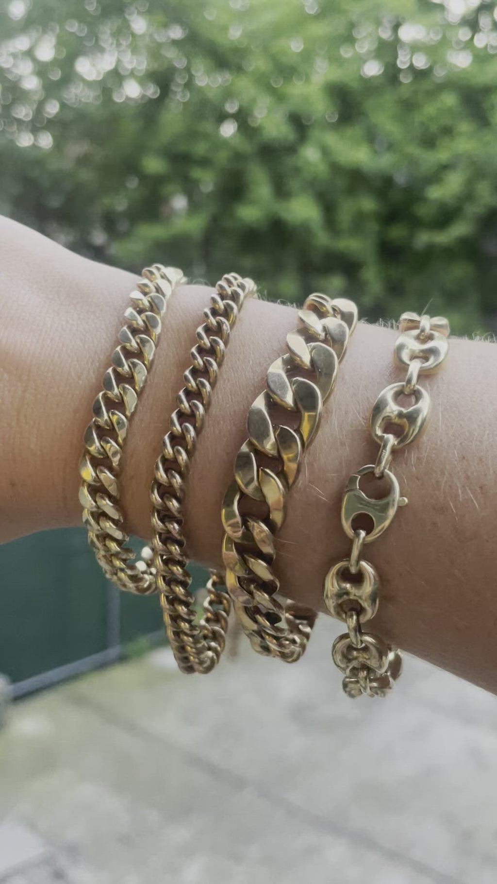 Graduated Curb Bracelet