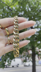 Graduated Curb Bracelet
