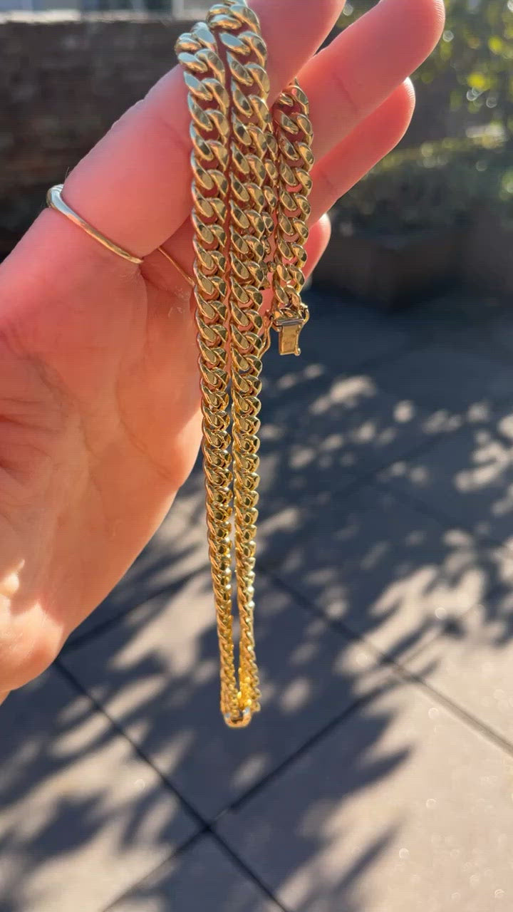 Chunky puffy Miami curb chain choker