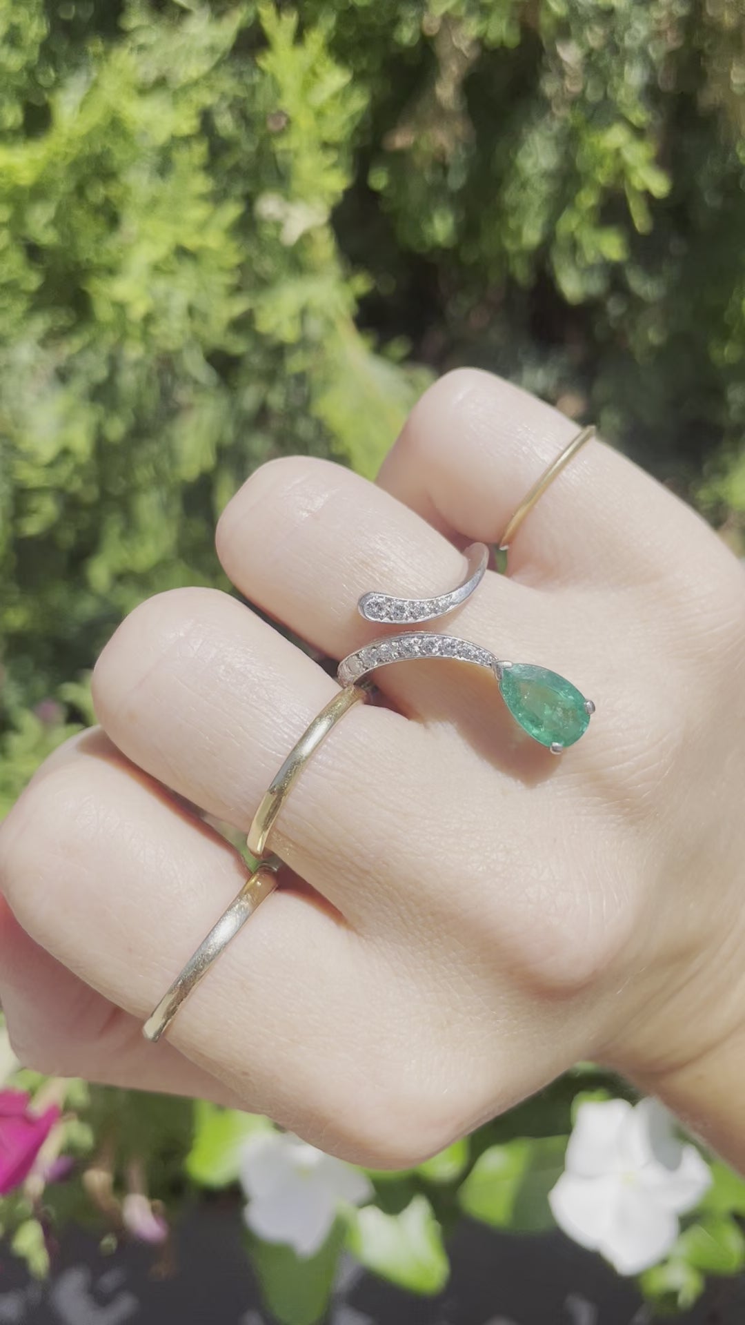 Emerald Snake Ring