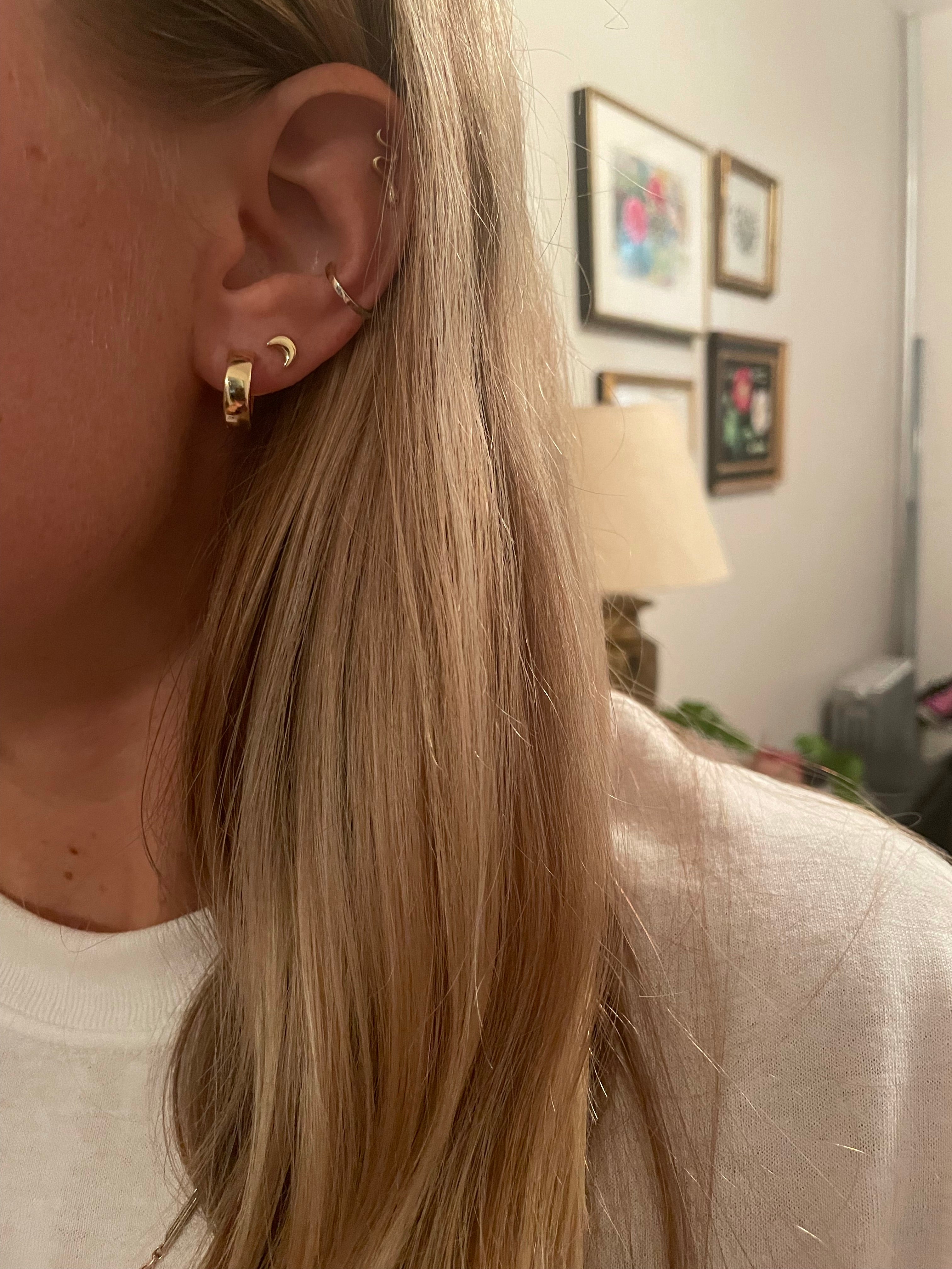 Medium Huggy Snap Hoops