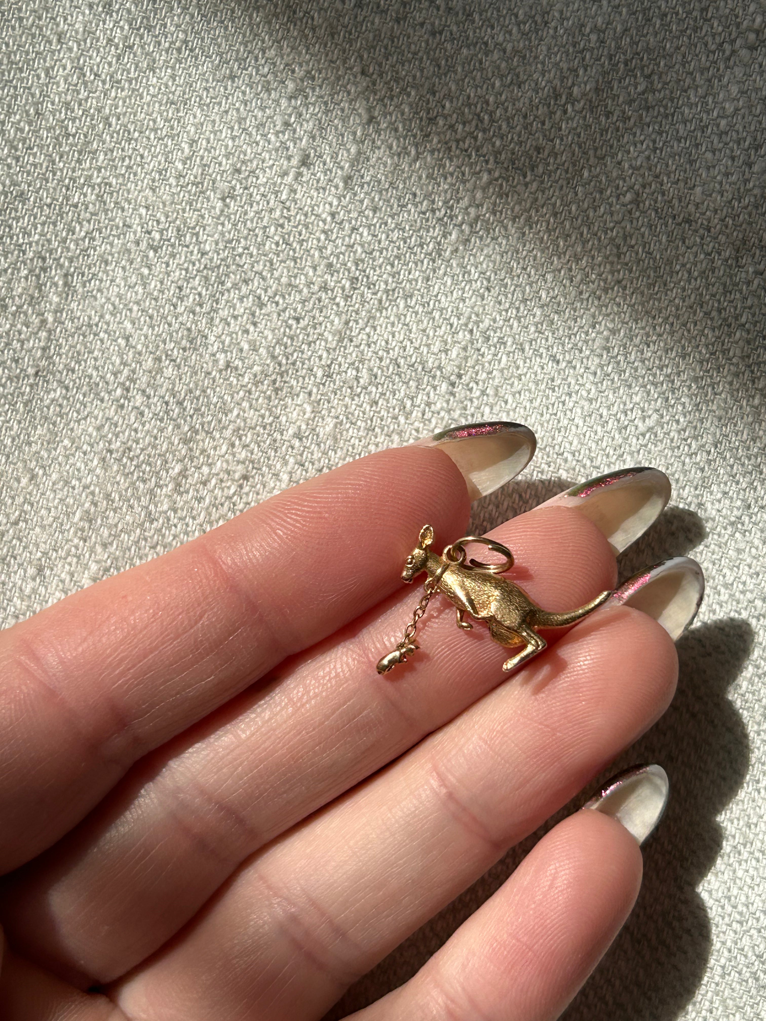 Kangaroo & Baby Kangaroo Charm