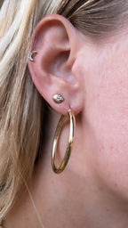 Large shiny classic hoop