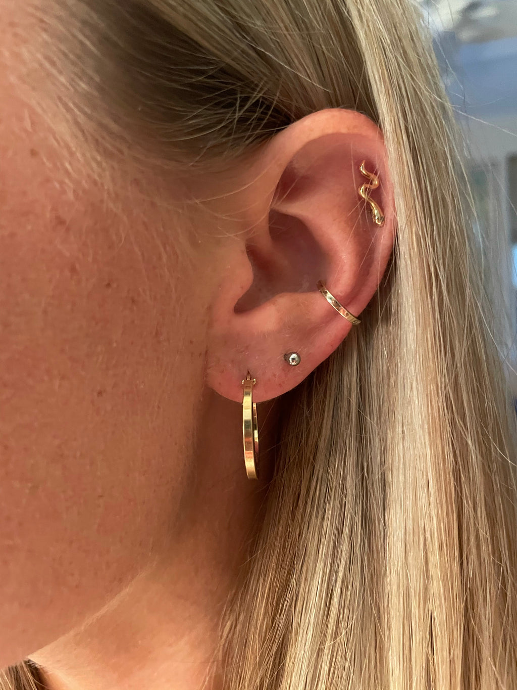 Simple square edged hoop