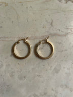 Simple square edged hoop