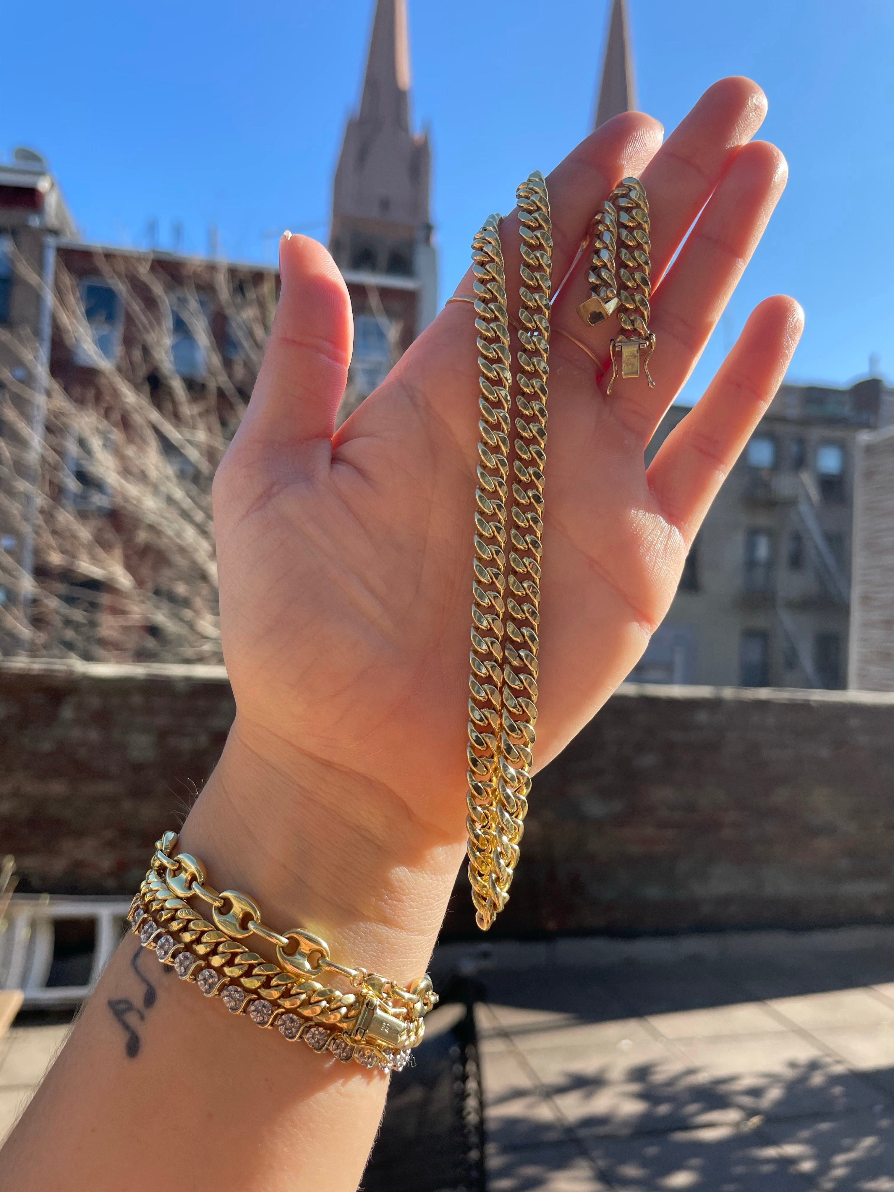 Chunky puffy Miami curb chain choker