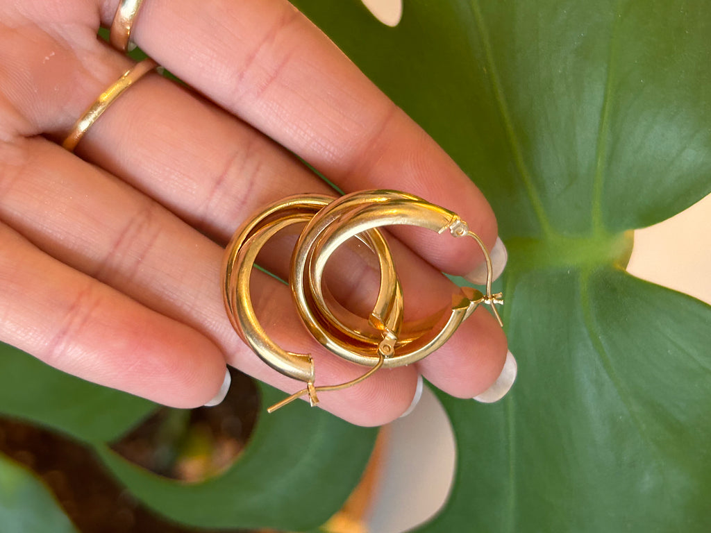 Double Twist Chunky Hoops