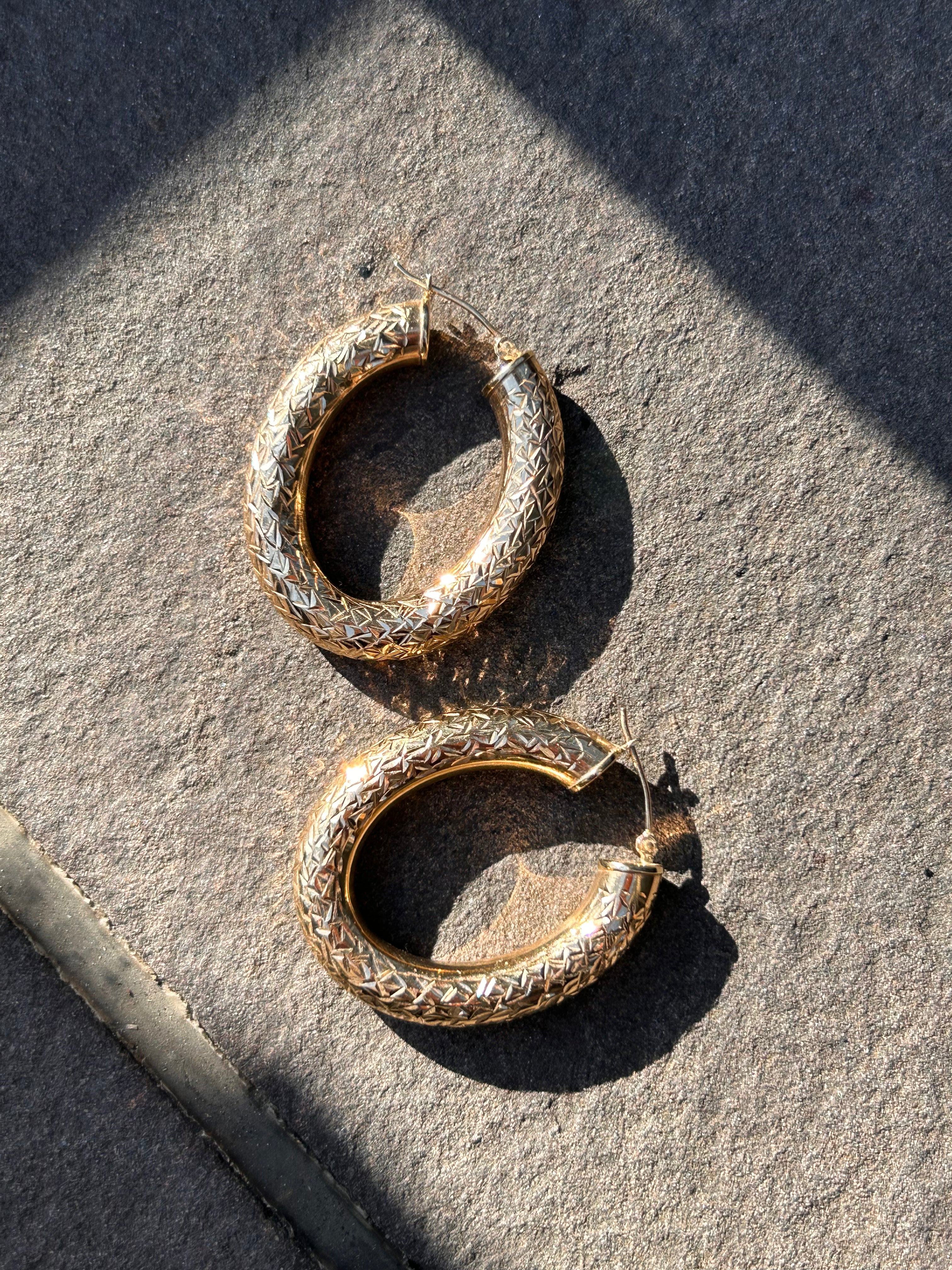 Diva Oval Hoops