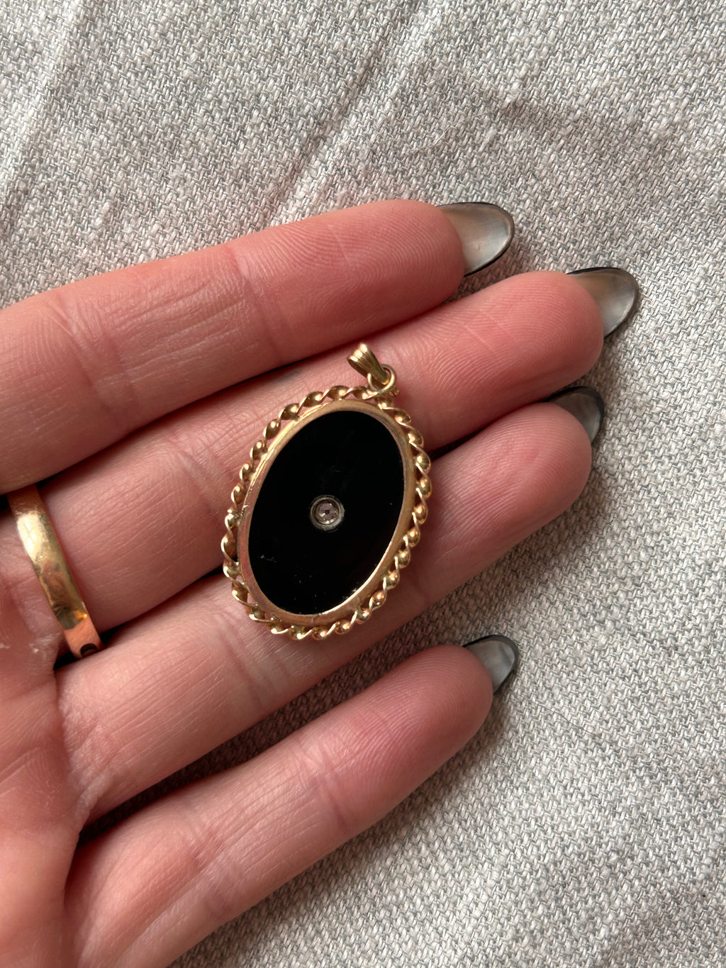 Deco Onyx Pendant