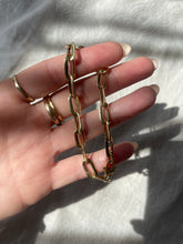 Load image into Gallery viewer, Chunky Paperclip Bracelet
