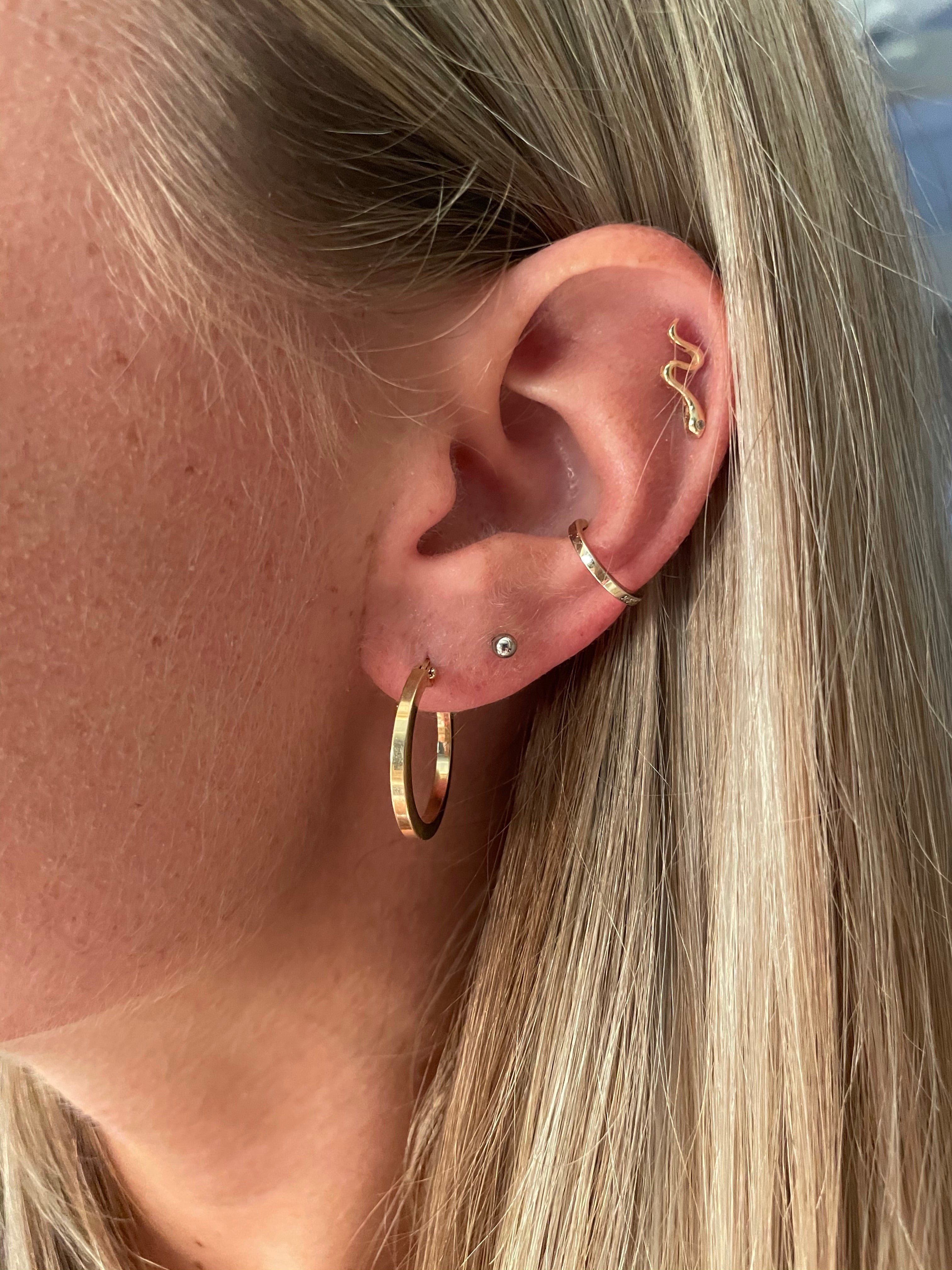 Simple square edged hoop