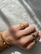 Load image into Gallery viewer, V Signet Ring
