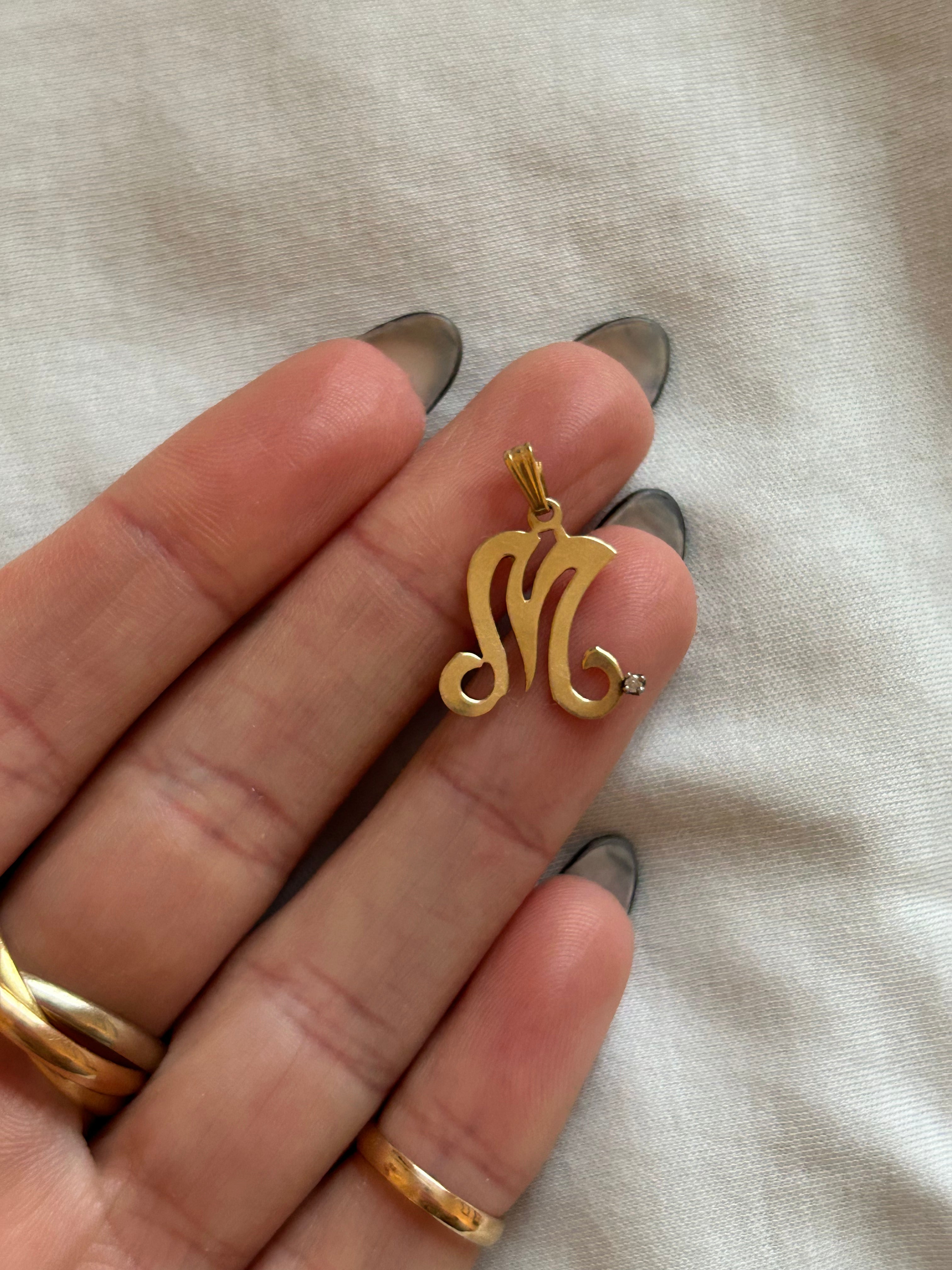 Diamond Dainty M