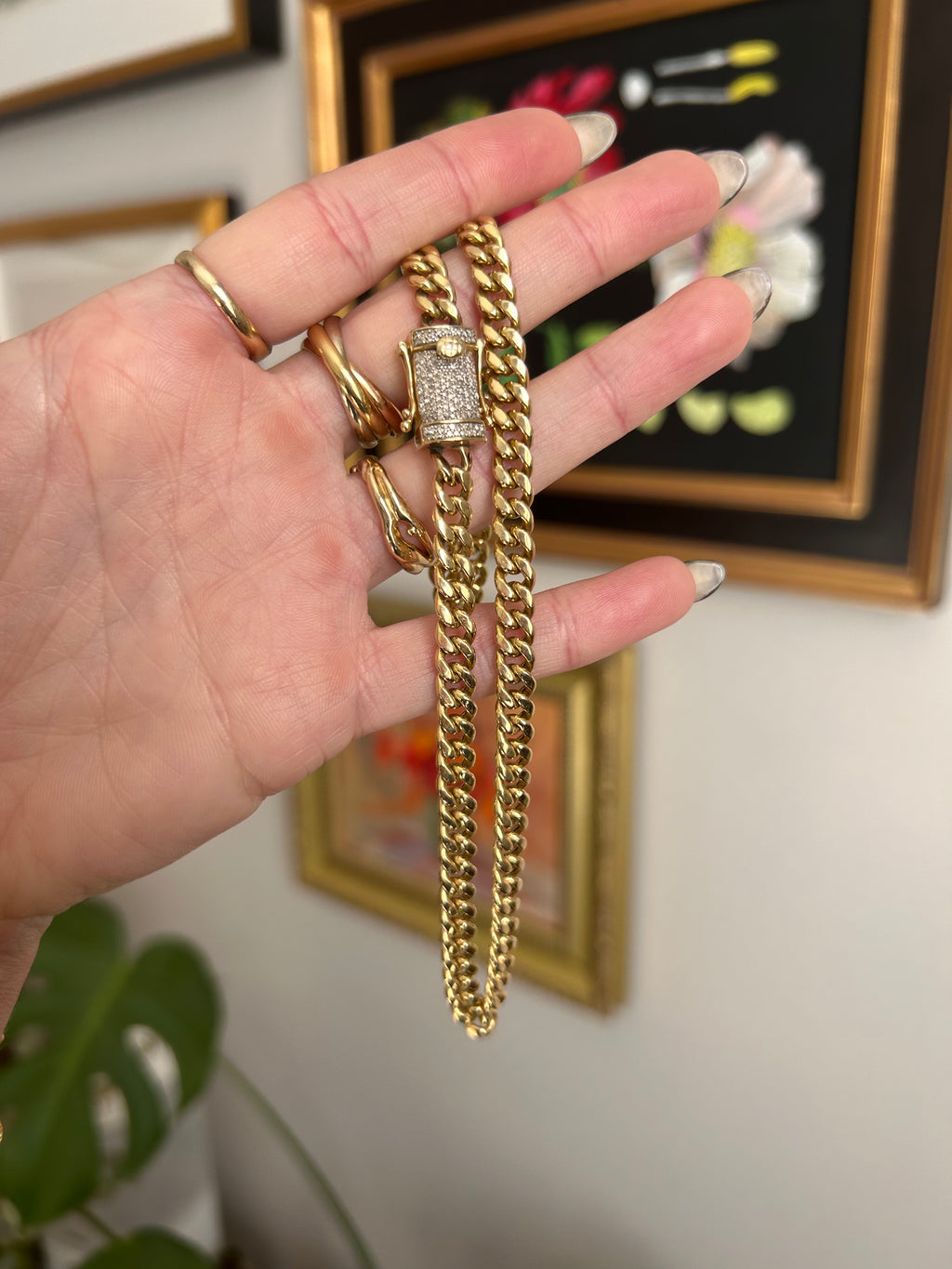 Diamond Clasp Curb